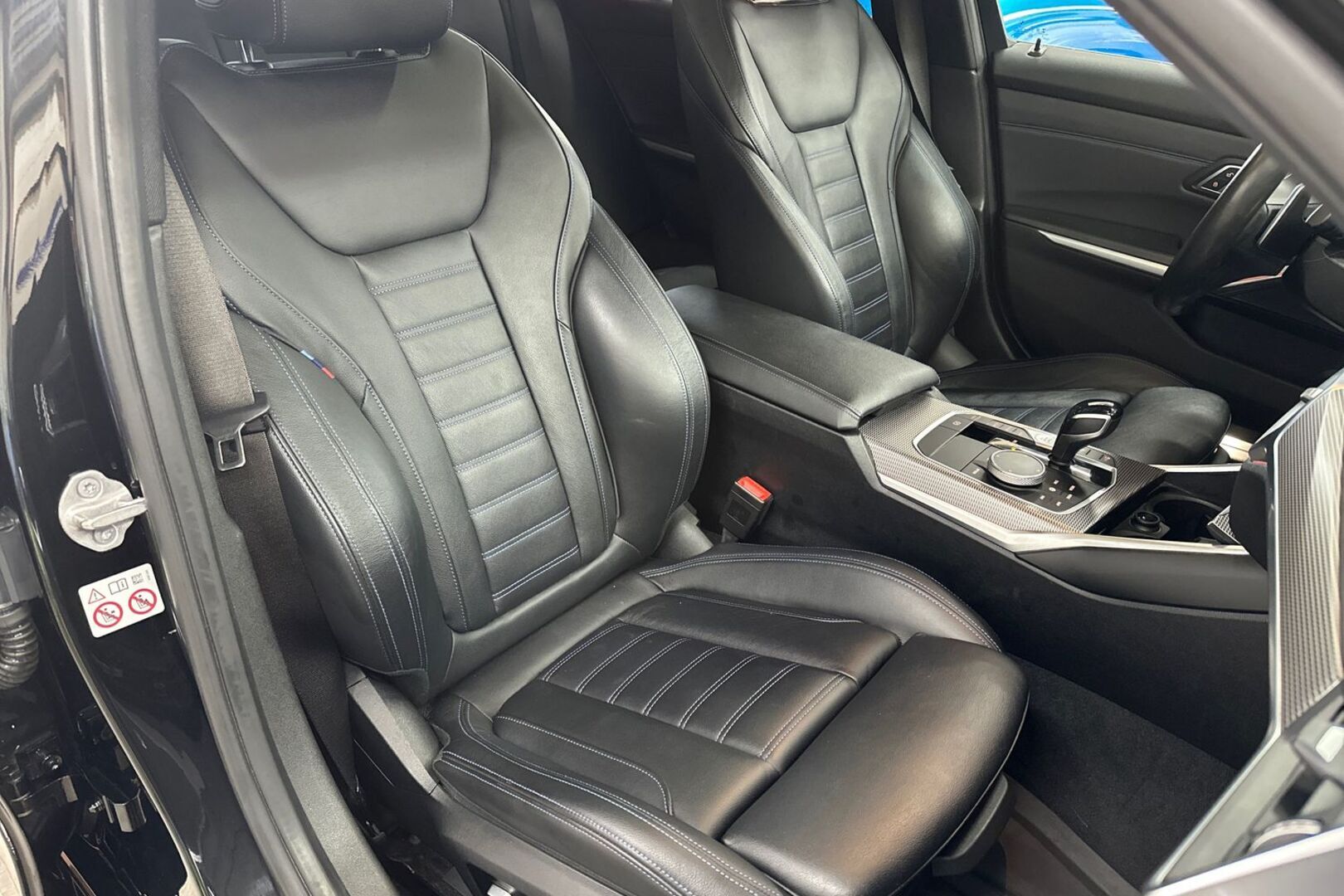 BMW 330 2019