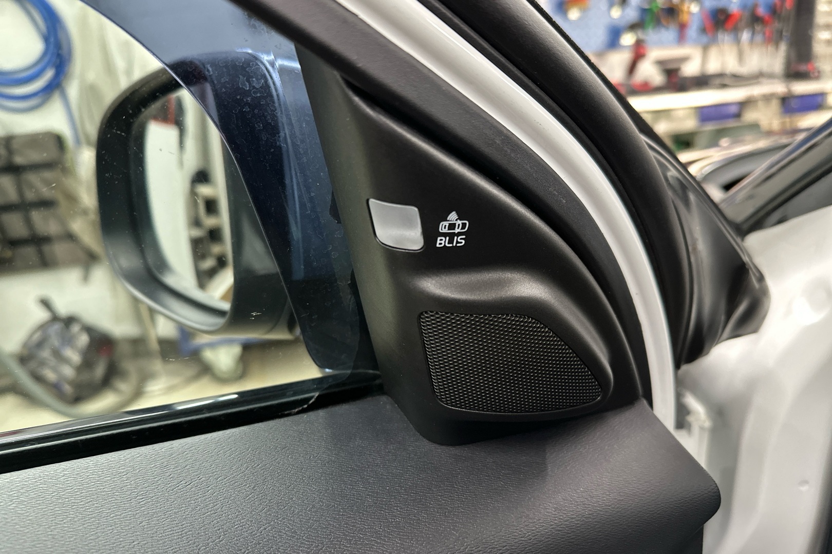 VOLVO V70 2012
