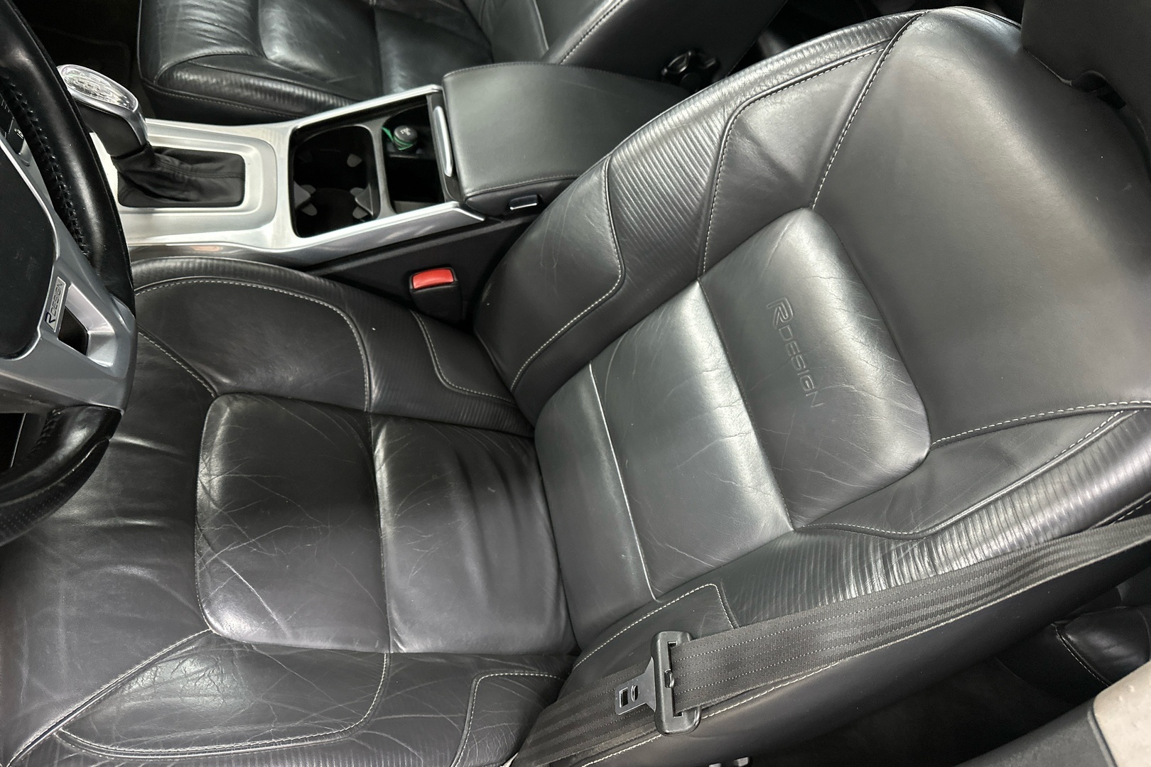 VOLVO V70 2012