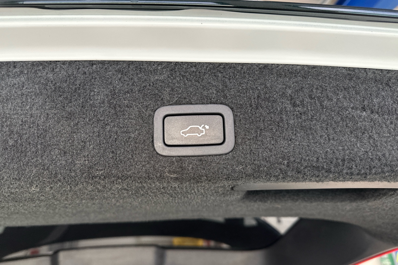 VOLVO V70 2012