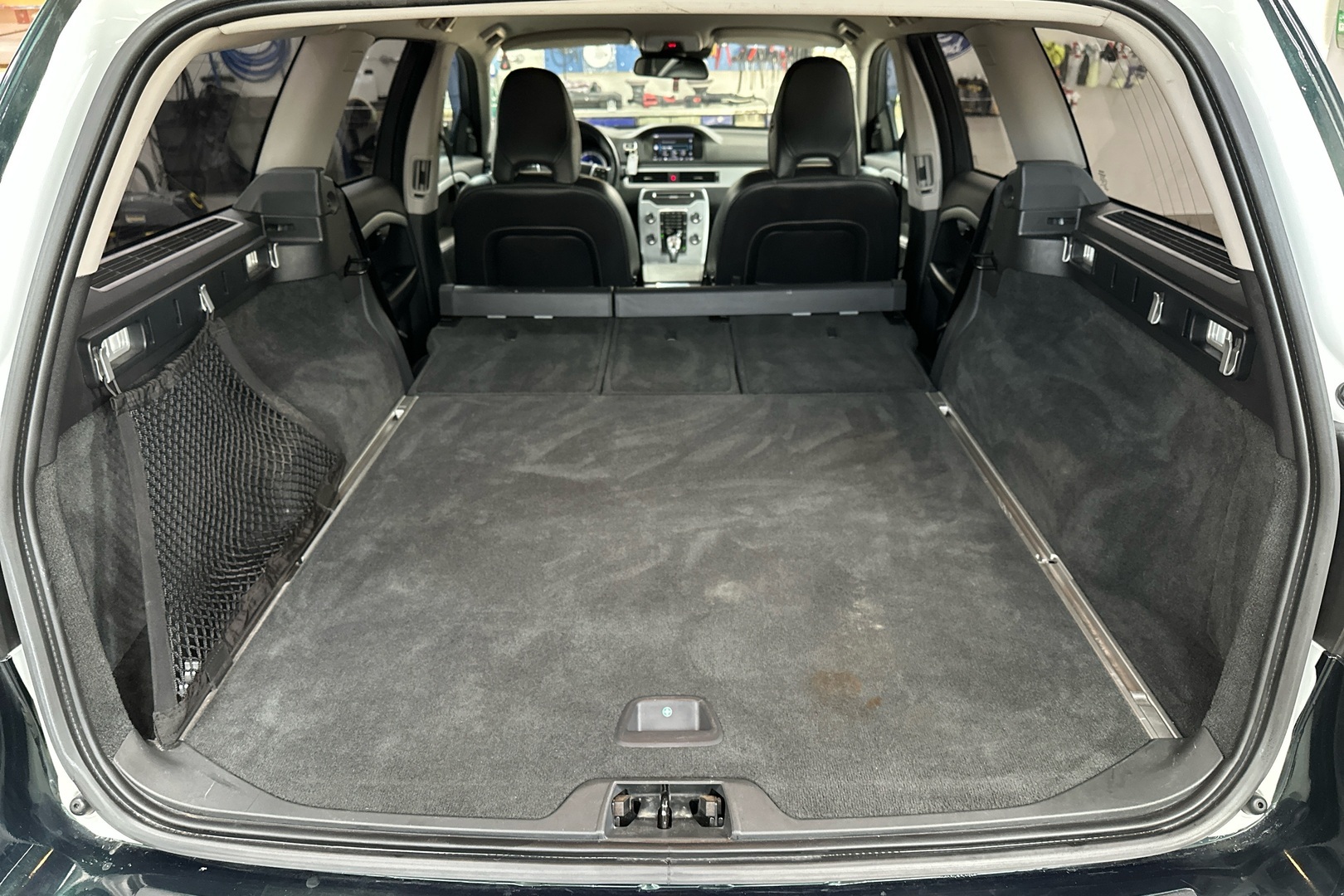 VOLVO V70 2012