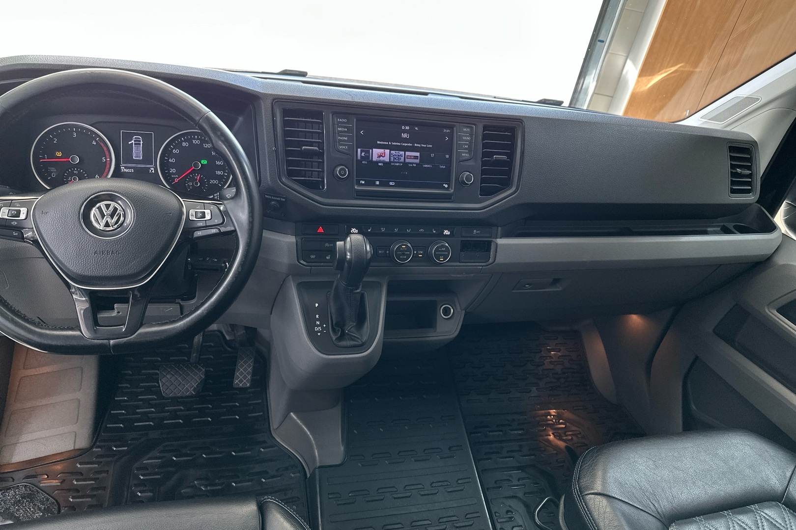 VOLKSWAGEN Crafter 2020