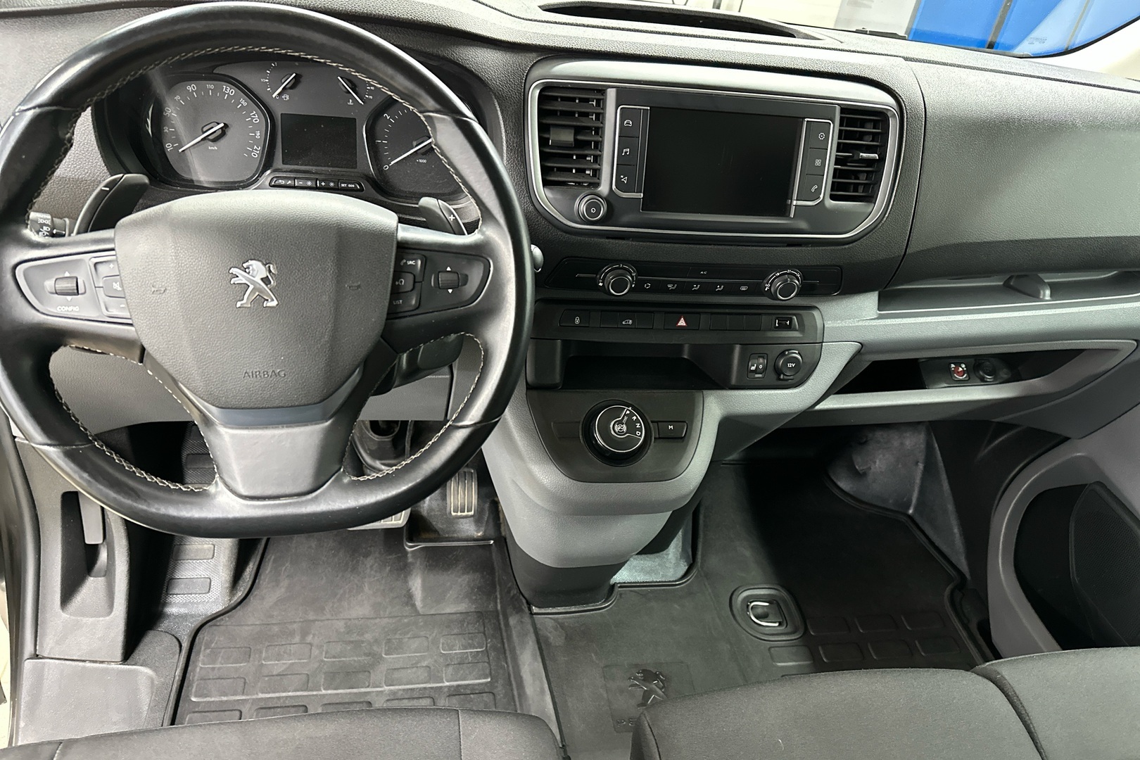PEUGEOT Expert 2022
