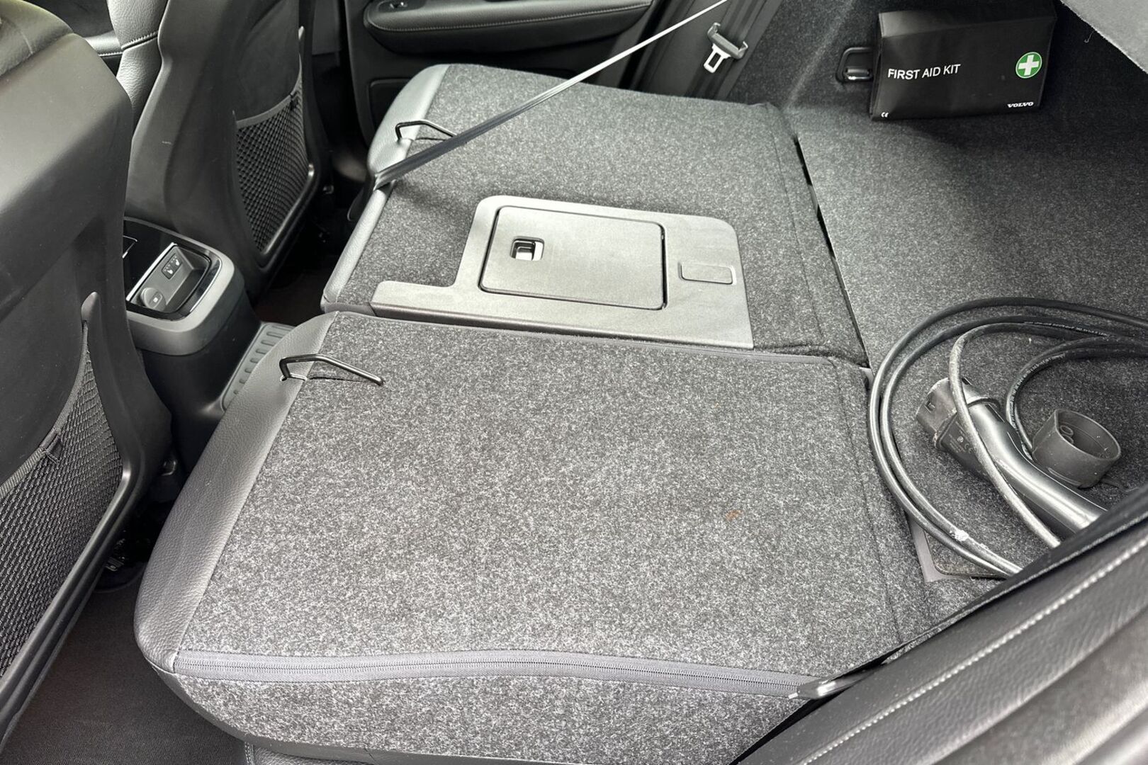VOLVO S60 29