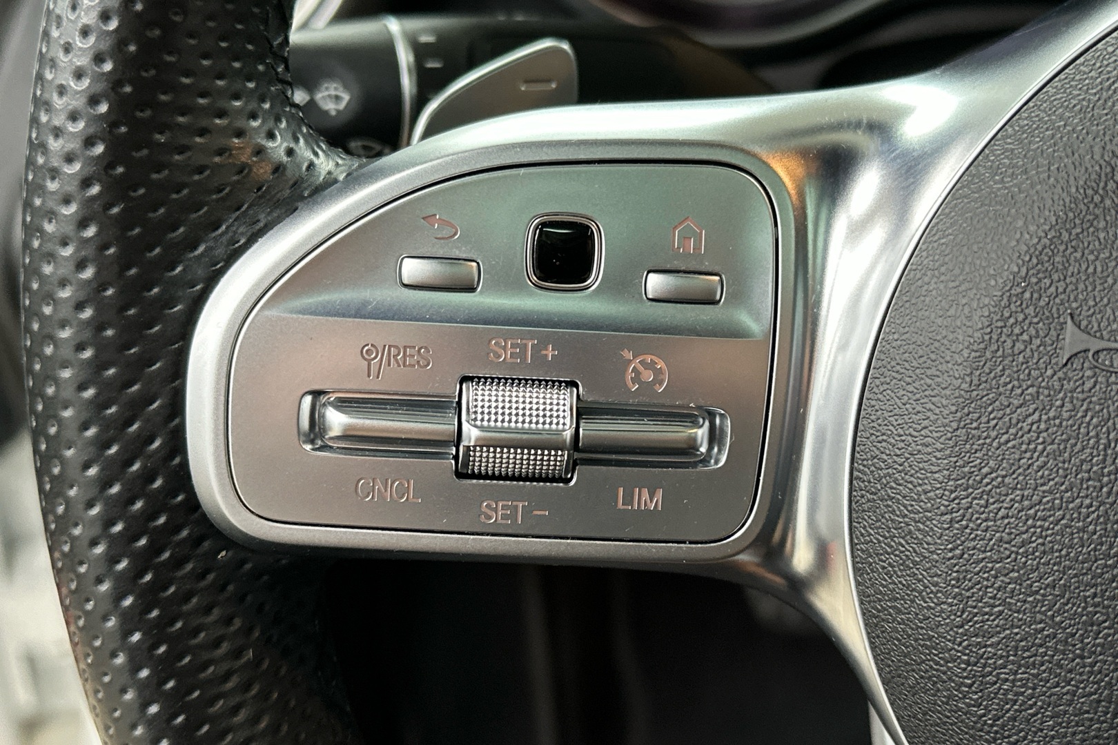 MERCEDES-BENZ C 2020