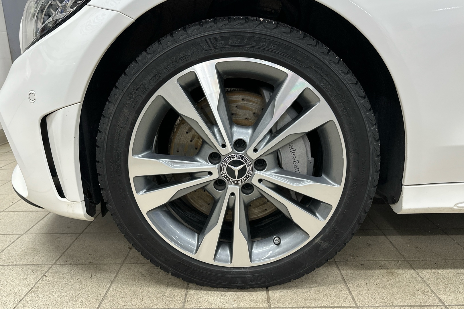 MERCEDES-BENZ C 2020