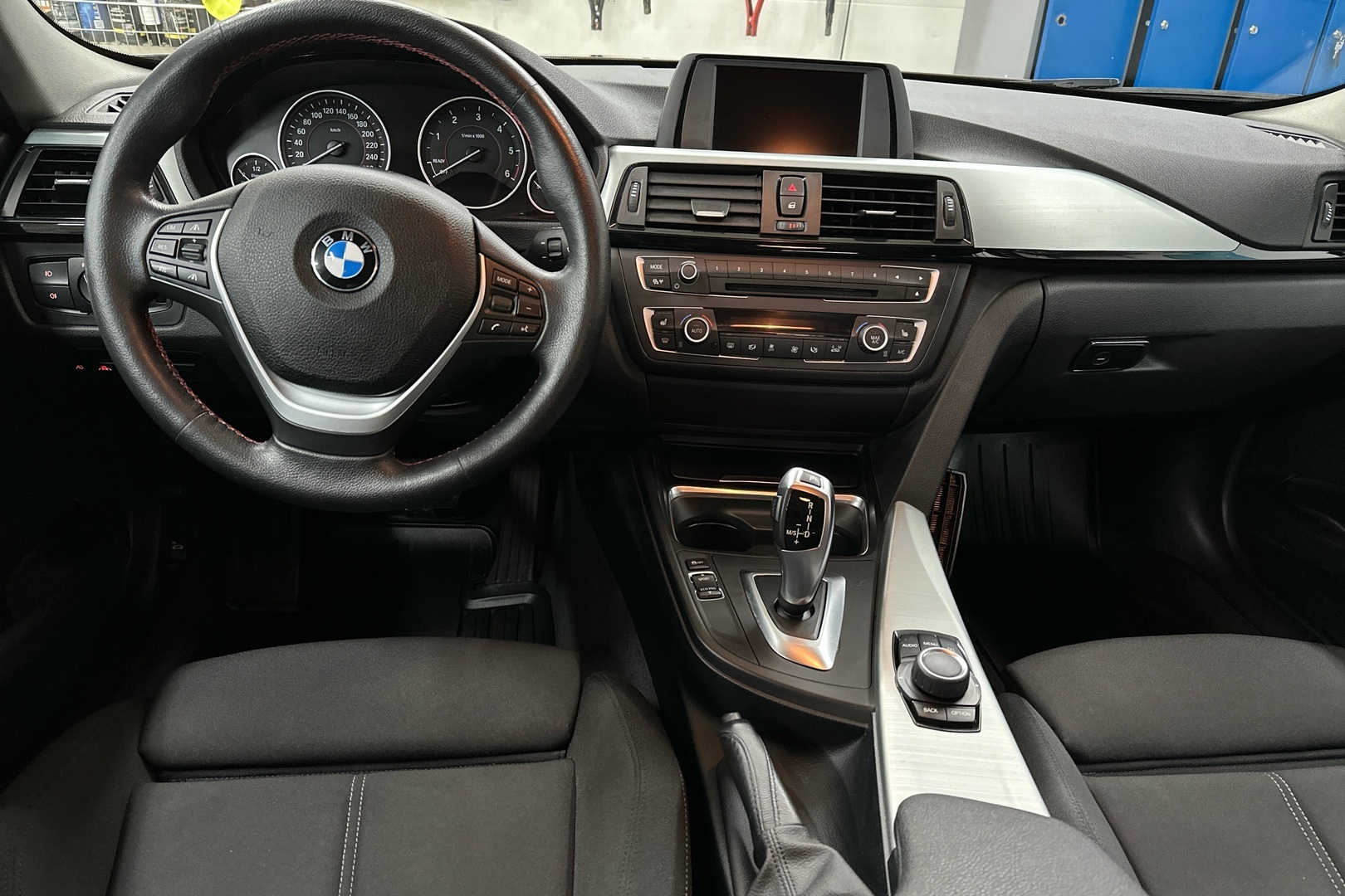 BMW 320 2015