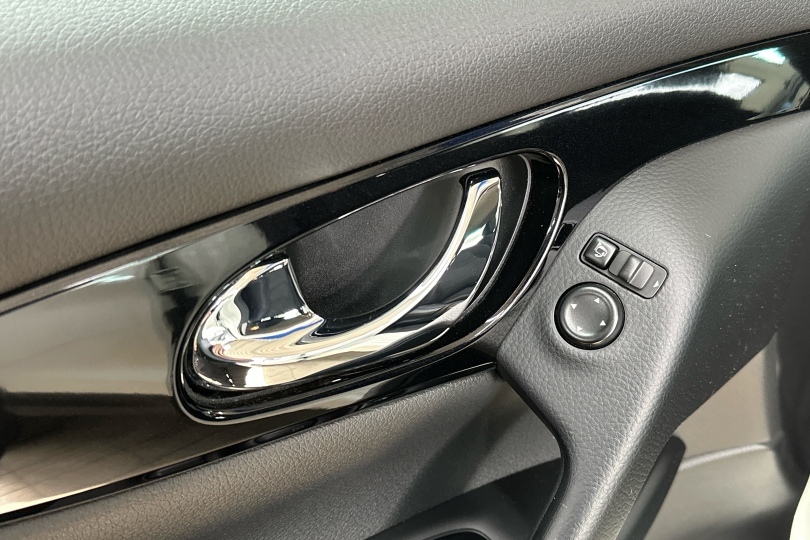 NISSAN Qashqai 2015