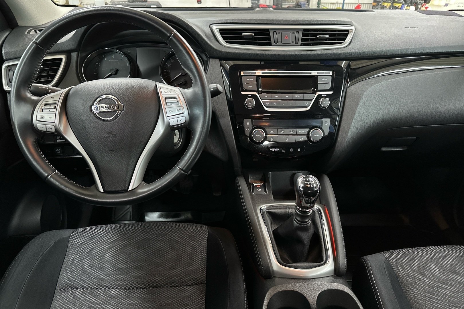 NISSAN Qashqai 2015