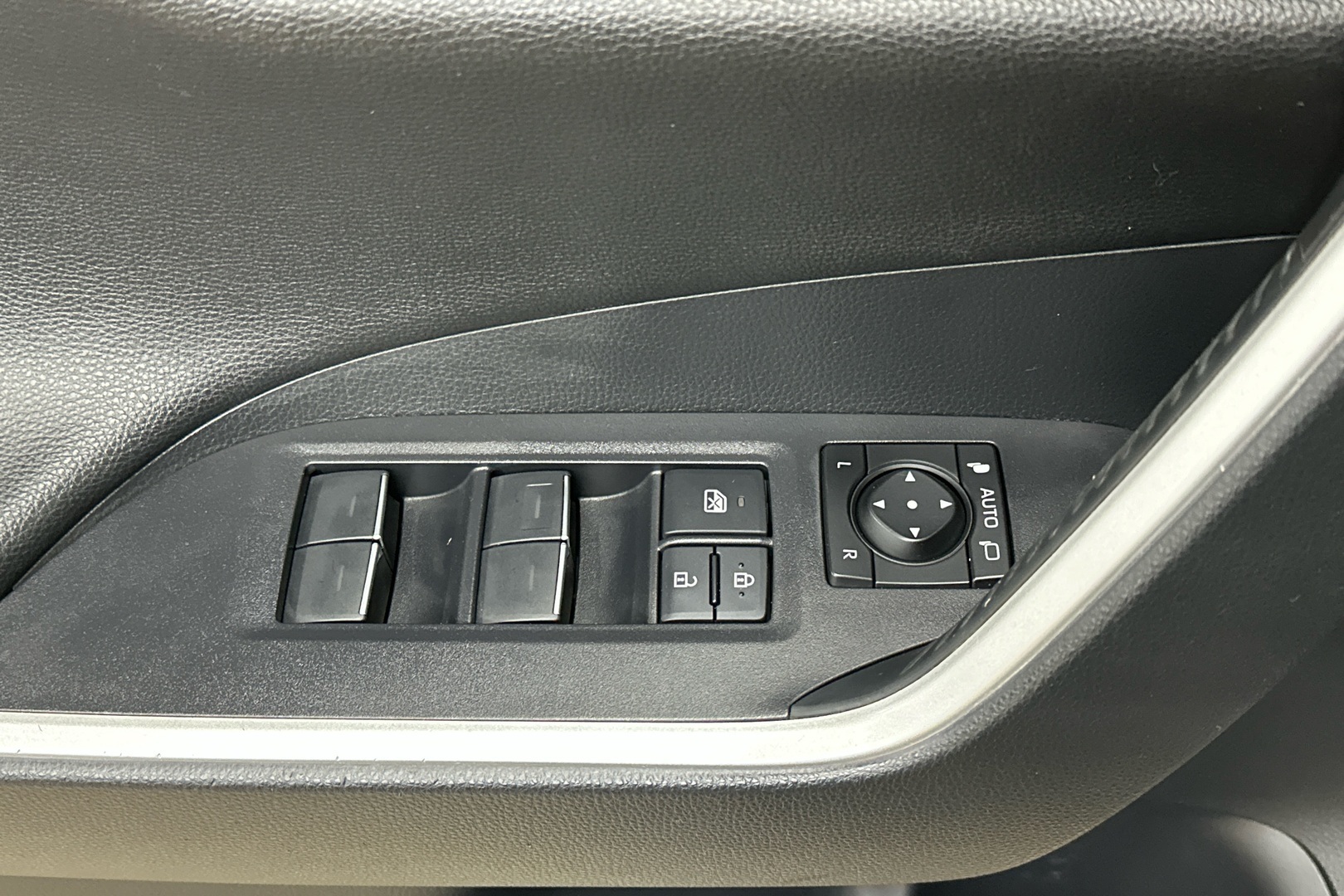 TOYOTA RAV4 Plug-in 2022