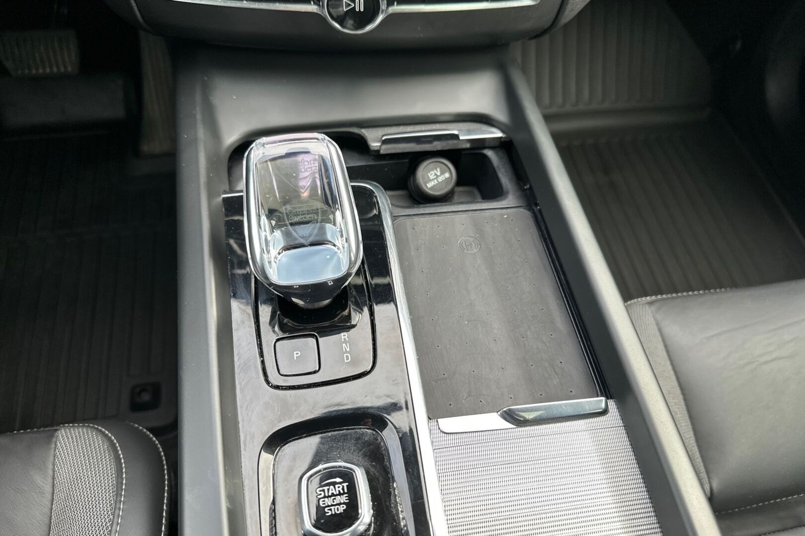 VOLVO XC60 2023