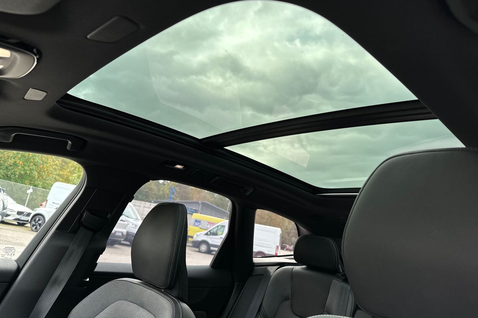 VOLVO XC60 2023