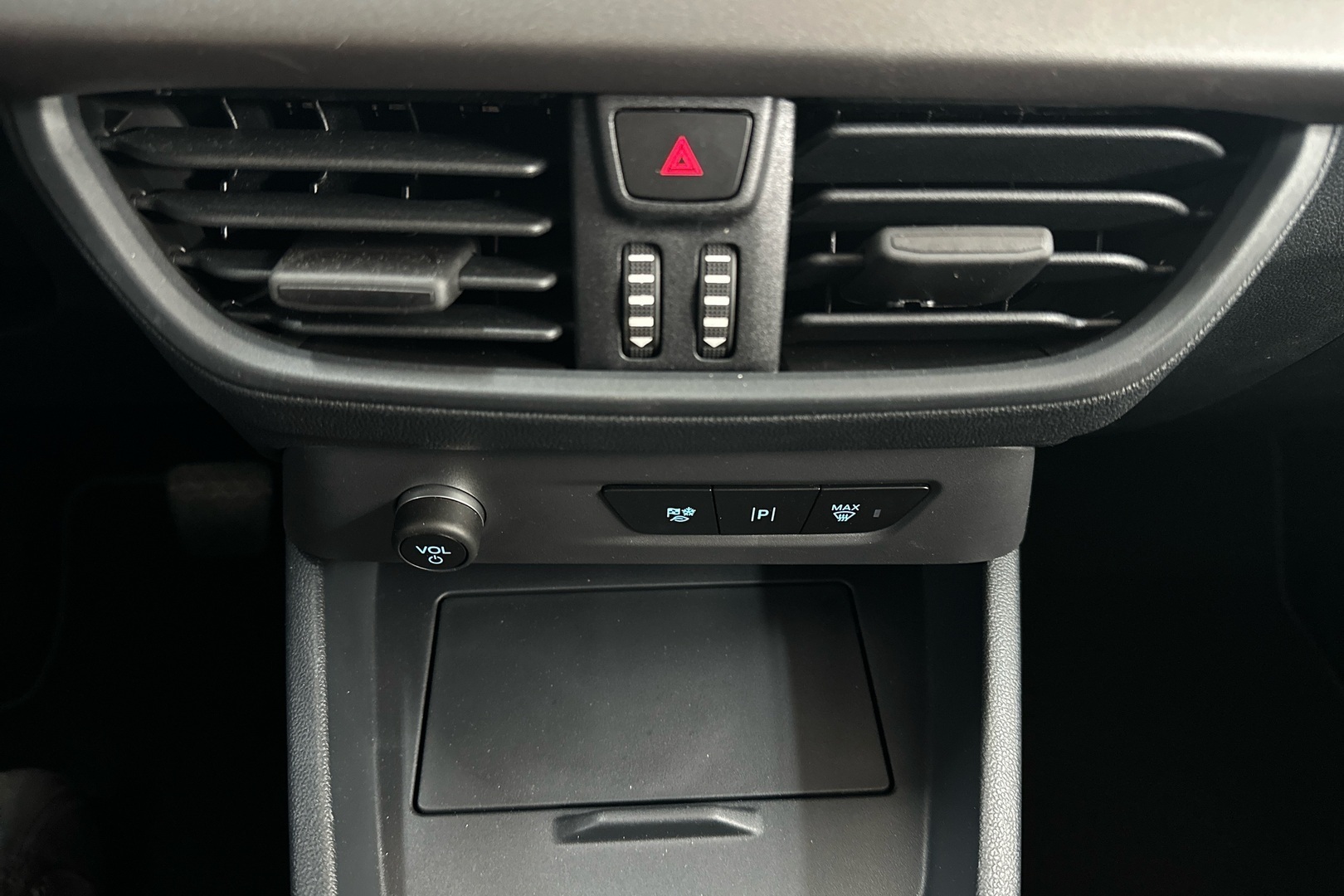 FORD Tourneo Courier 2025