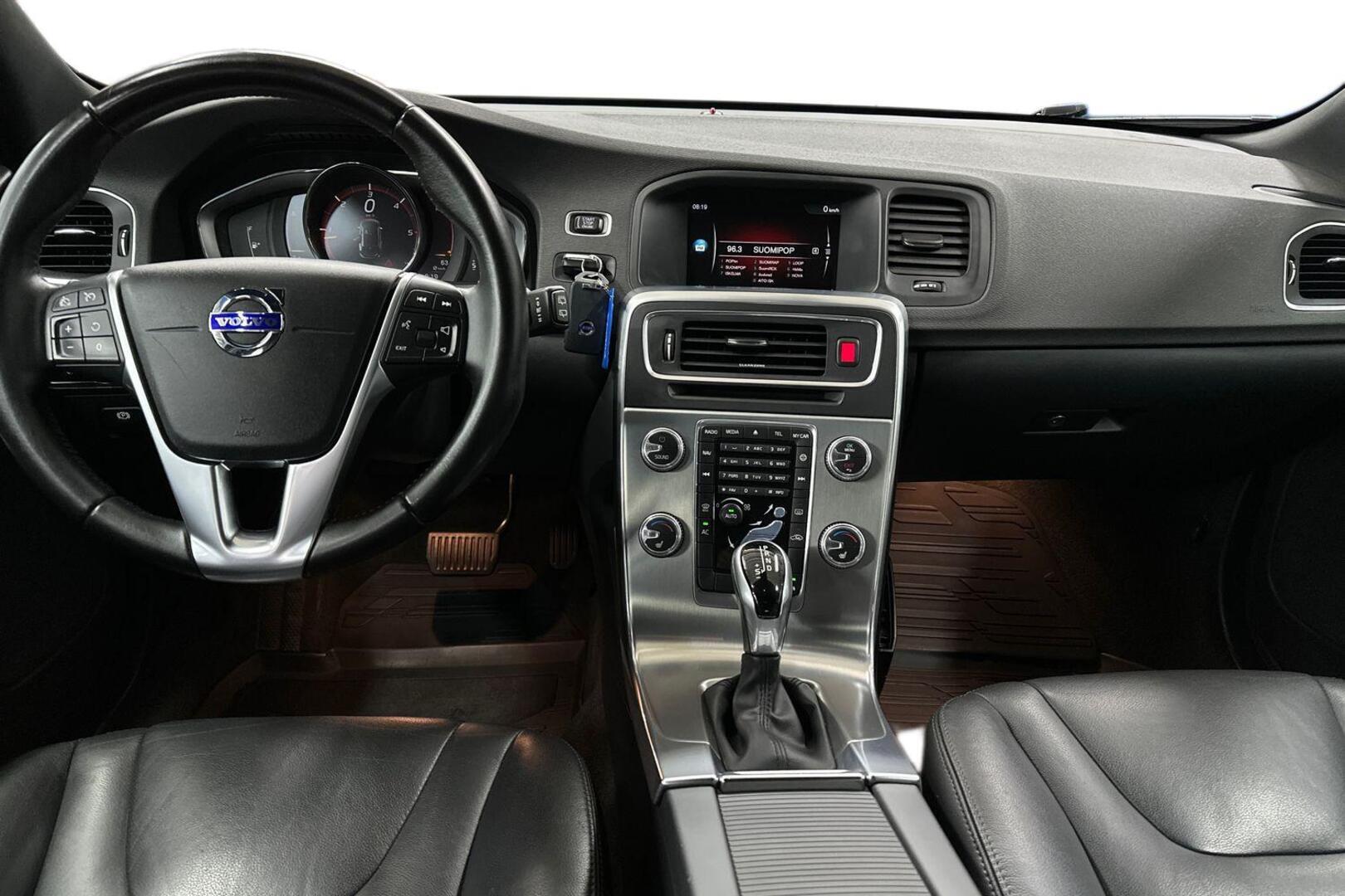 VOLVO V60 2018