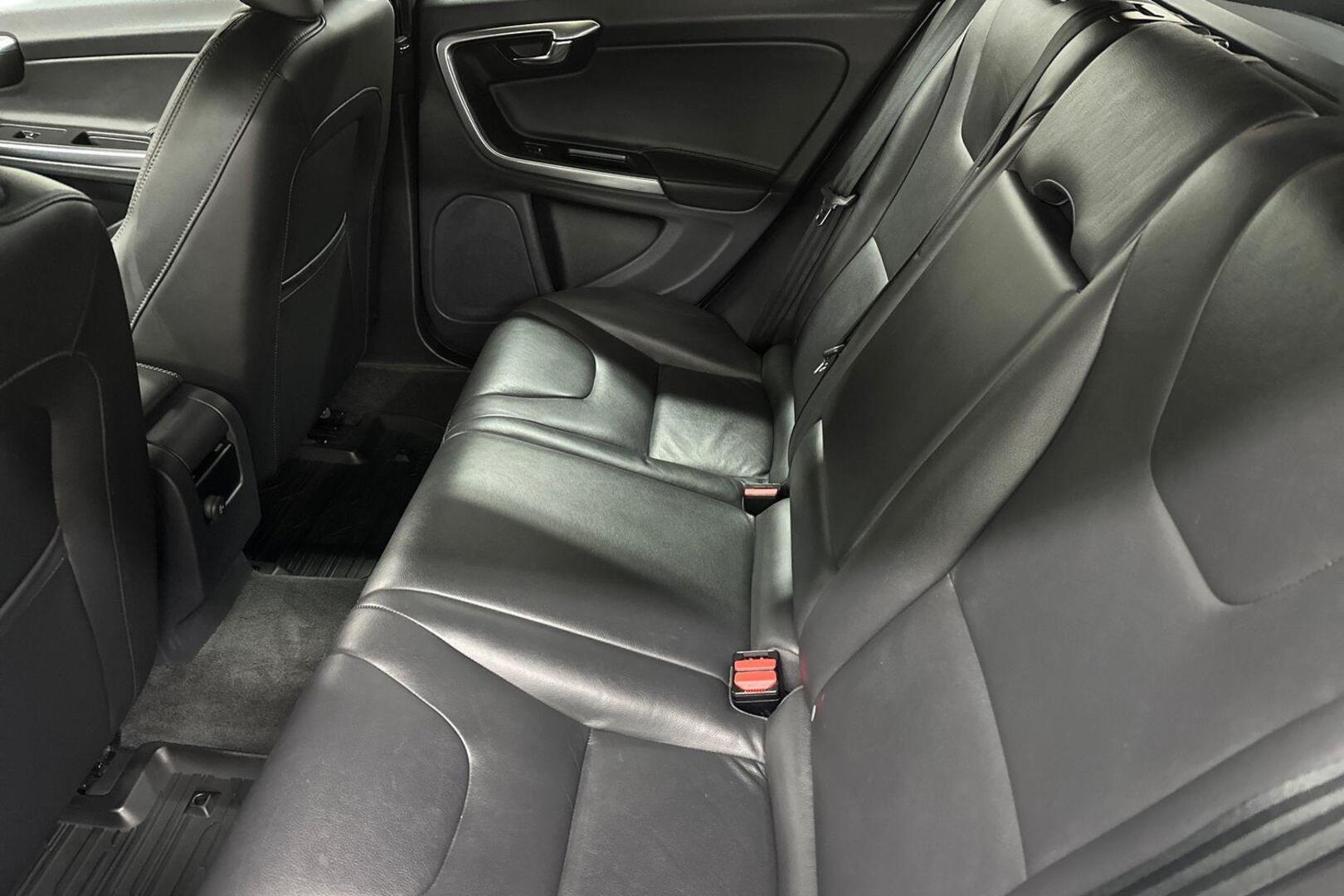 VOLVO V60 2018