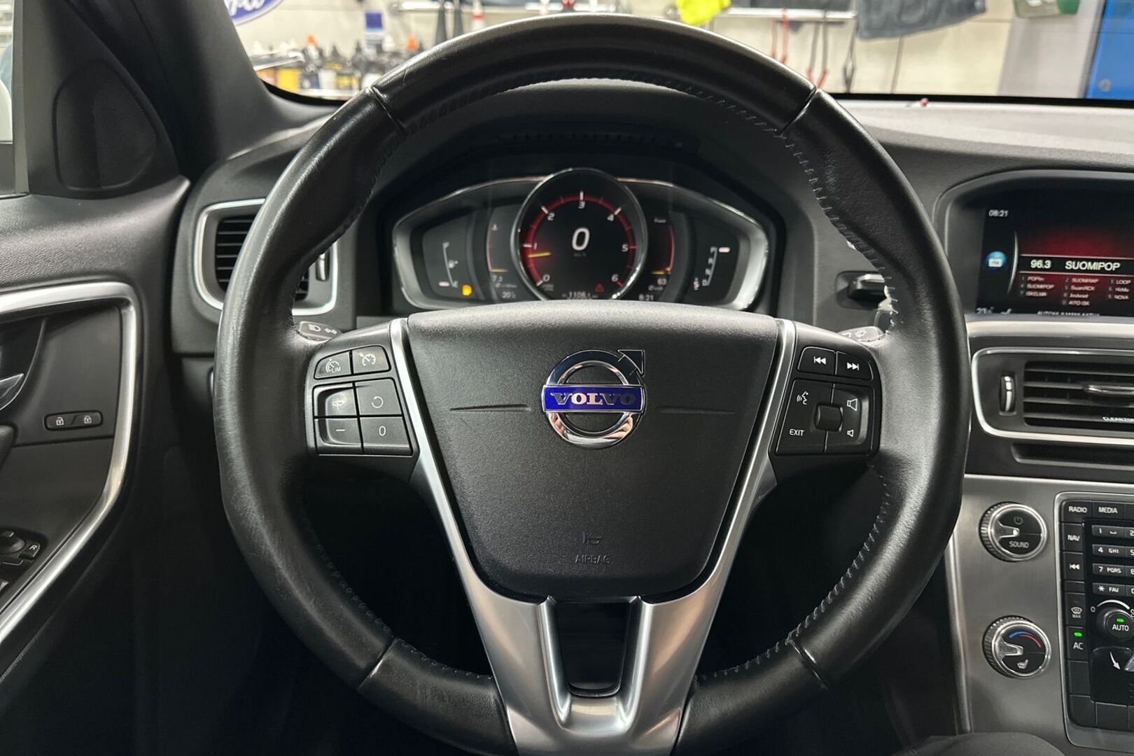VOLVO V60 2018