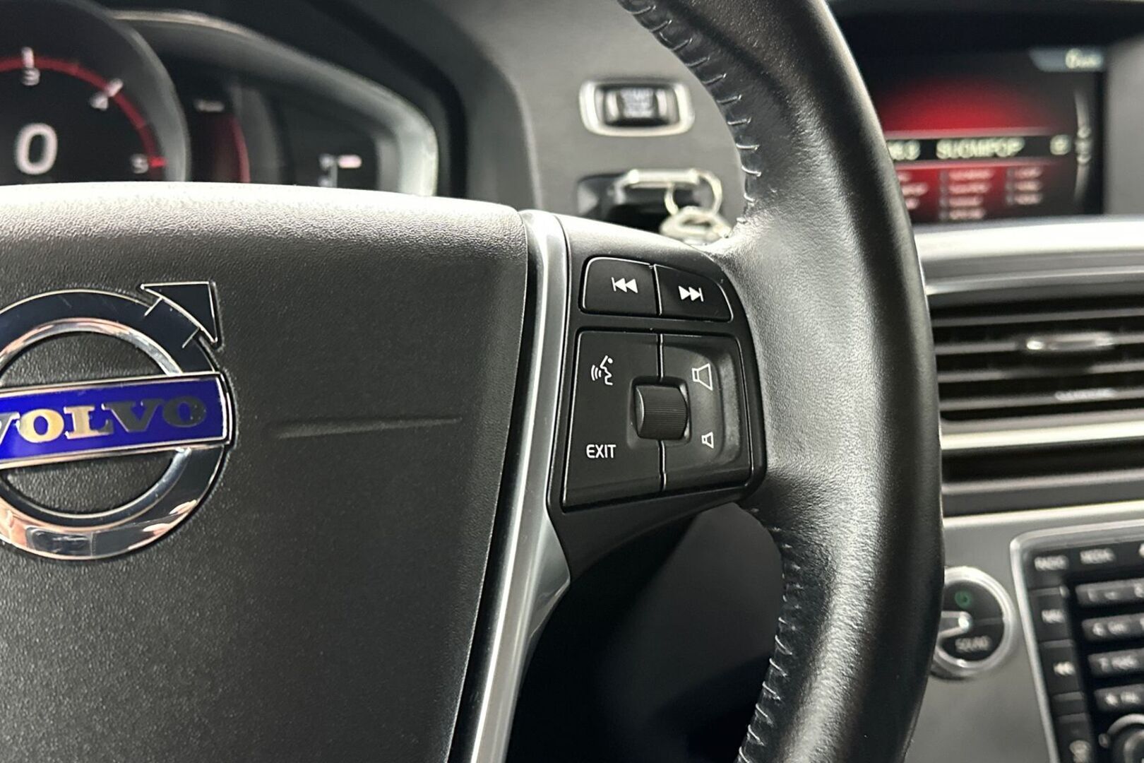 VOLVO V60 2018