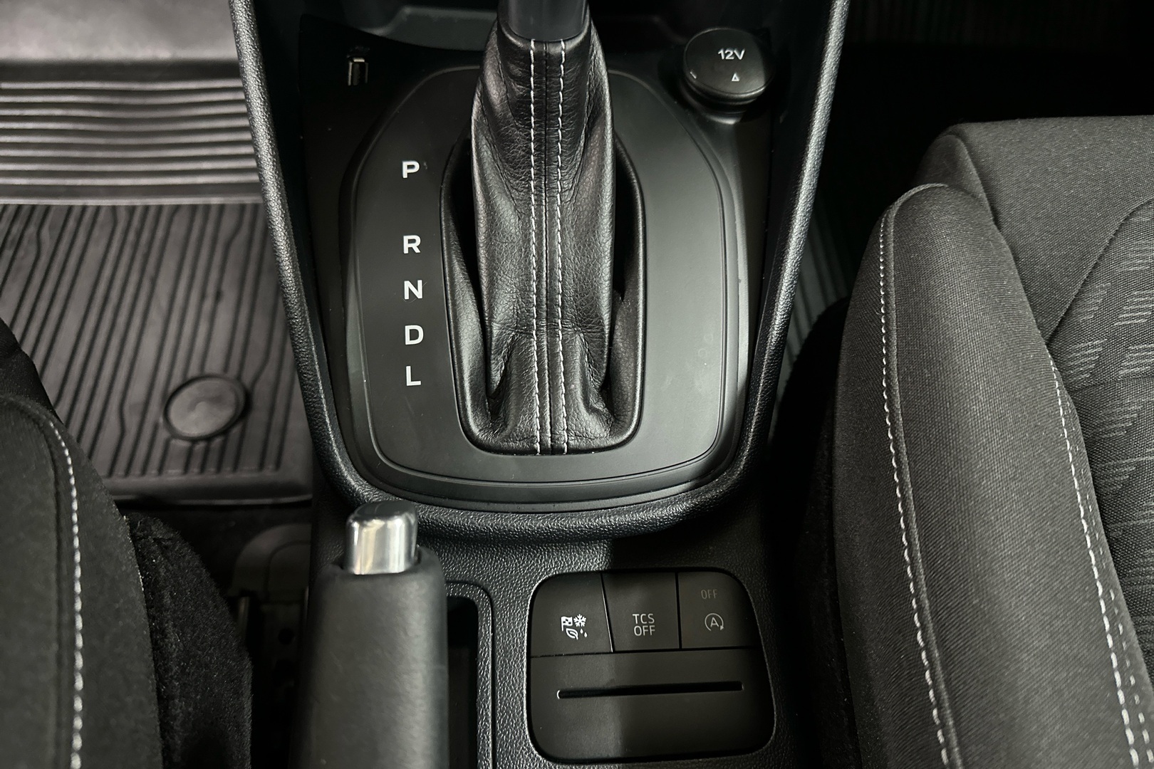 FORD Fiesta 14