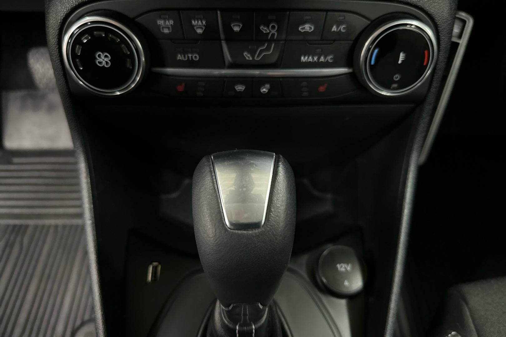 FORD Fiesta 15