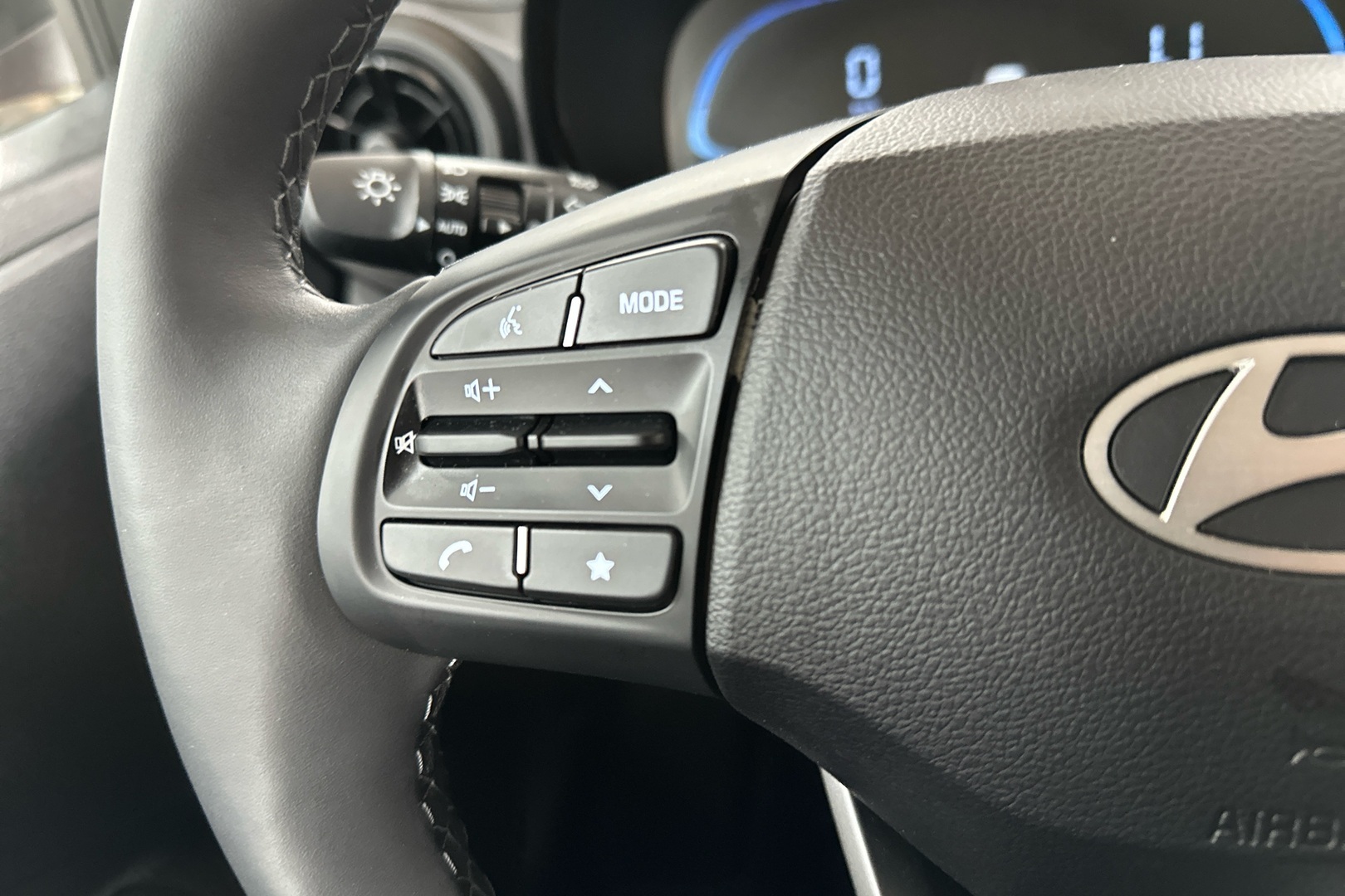 HYUNDAI i10 17