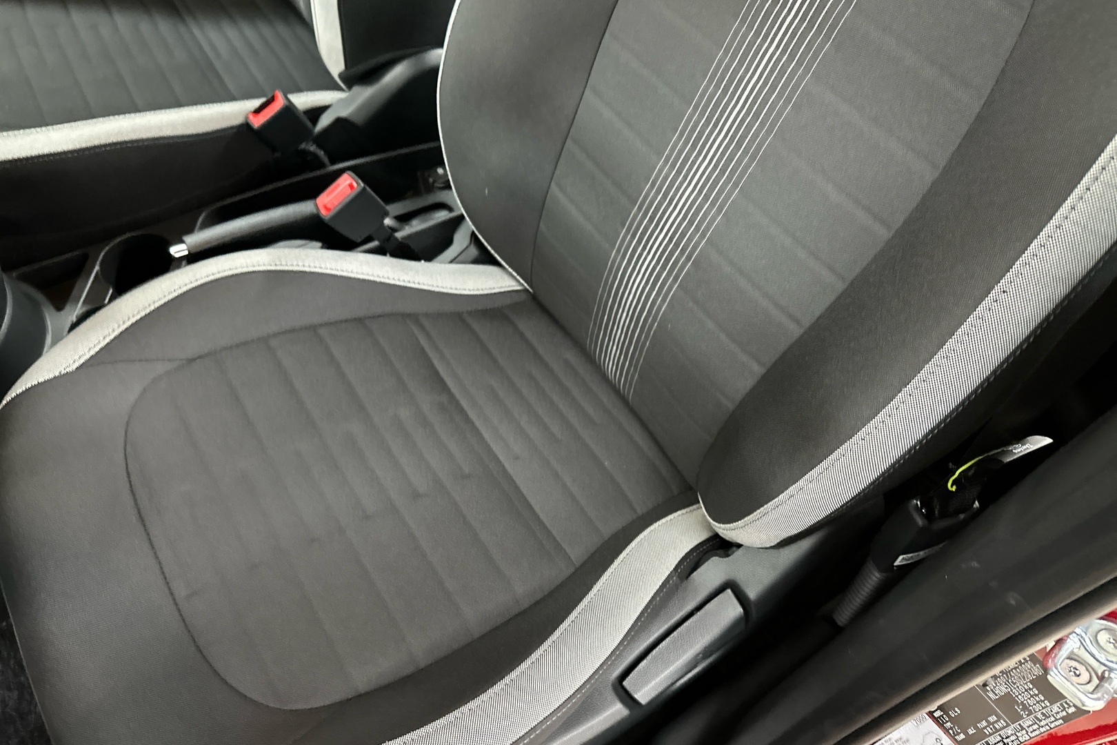 HYUNDAI i10 34