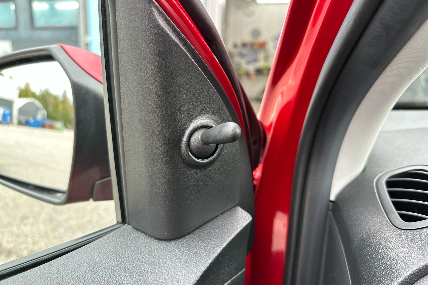 HYUNDAI i10 37