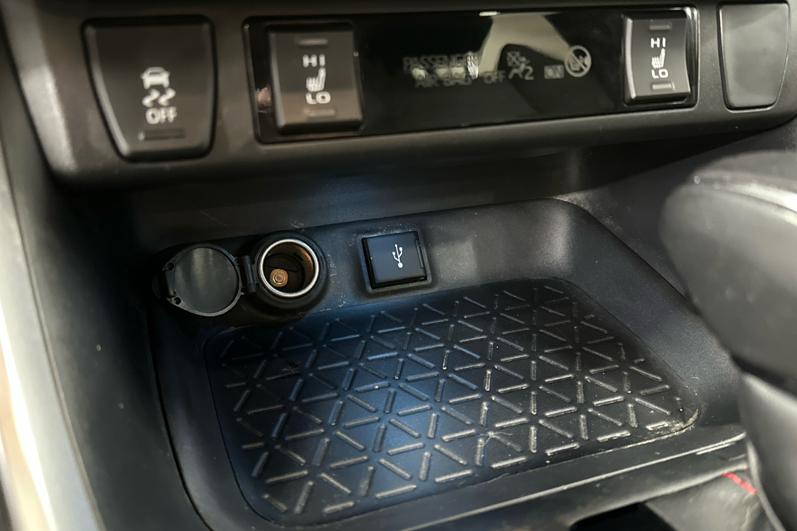 TOYOTA RAV4 Plug-in 2023