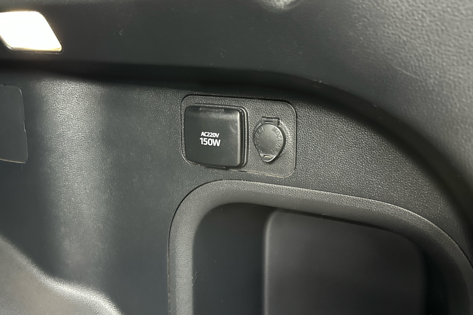 TOYOTA RAV4 Plug-in 2023