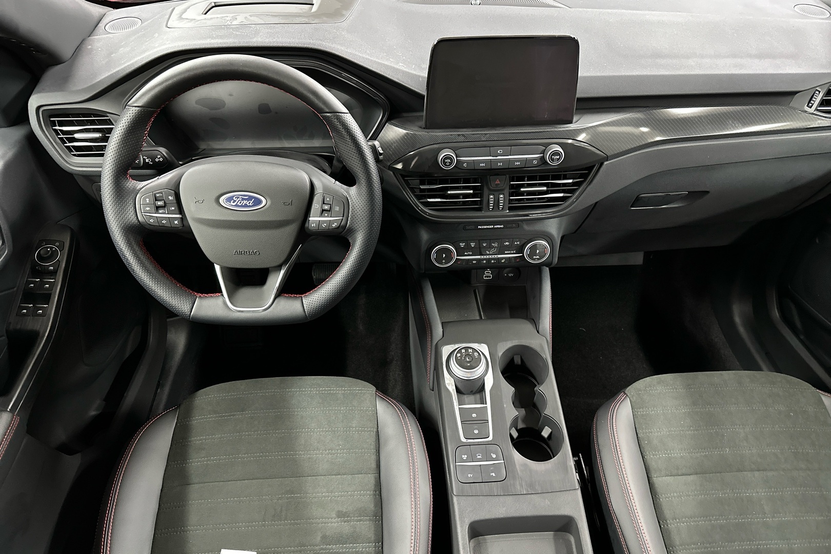 FORD Kuga 2024