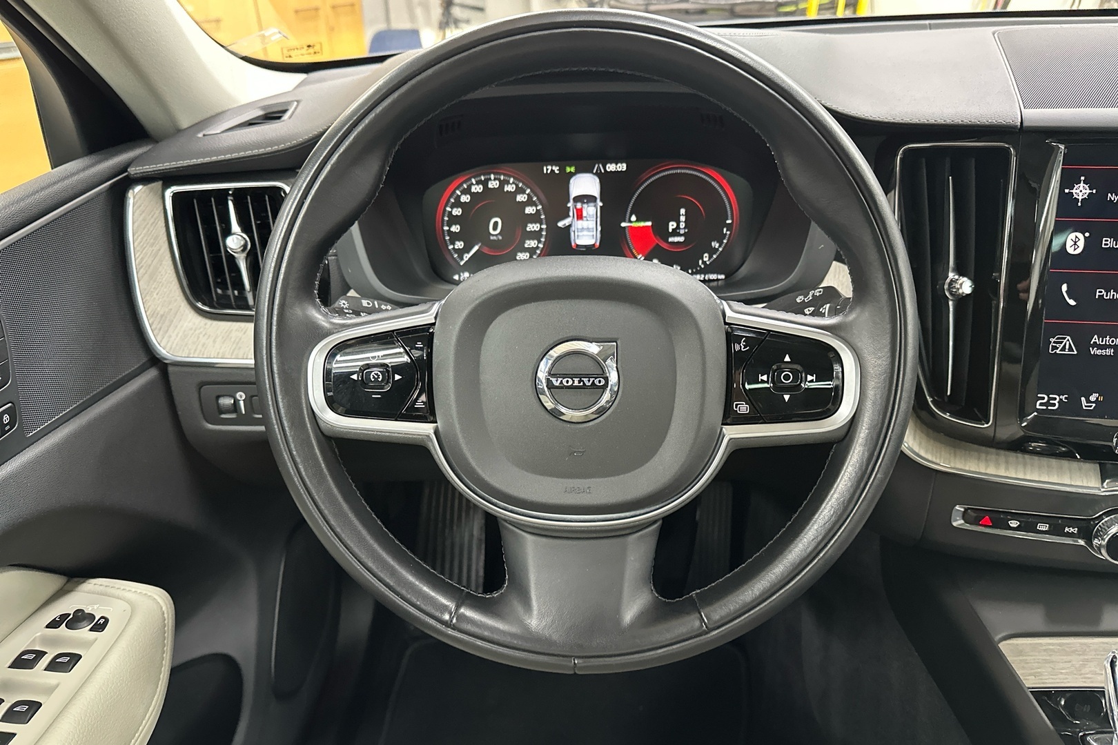 VOLVO XC60 2019