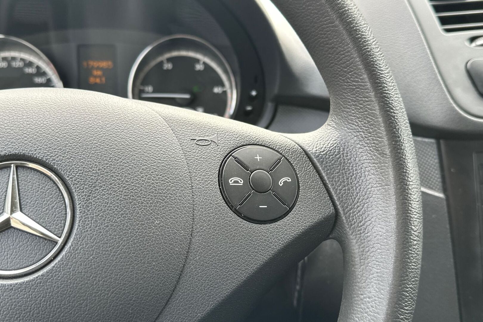 MERCEDES-BENZ Vito 2012