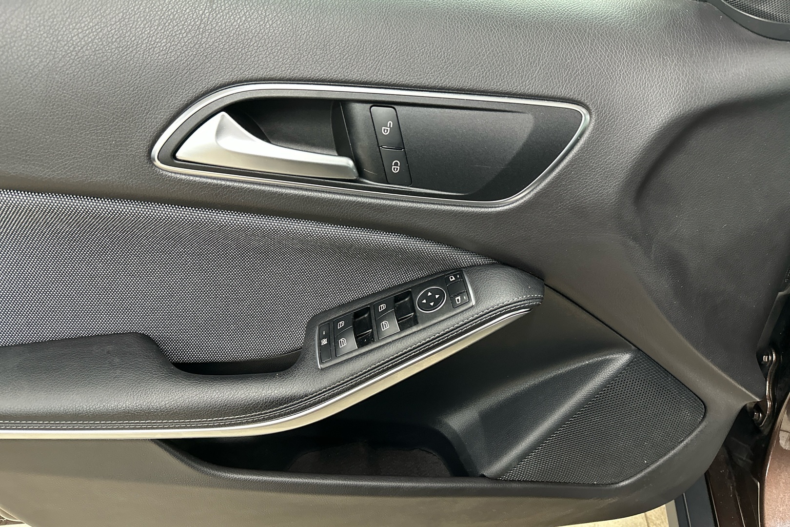 MERCEDES-BENZ GLA 2018