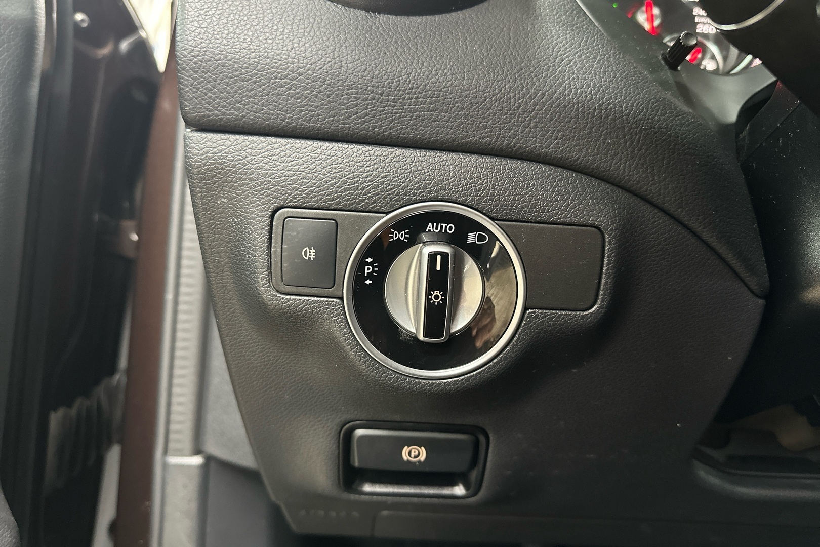 MERCEDES-BENZ GLA 2018