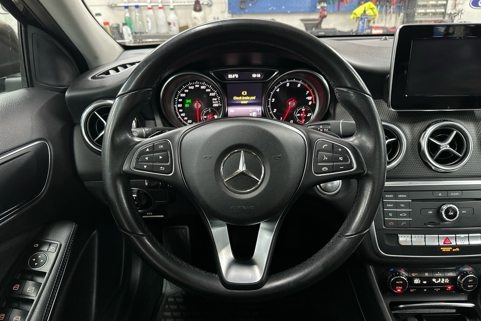 MERCEDES-BENZ GLA 2018
