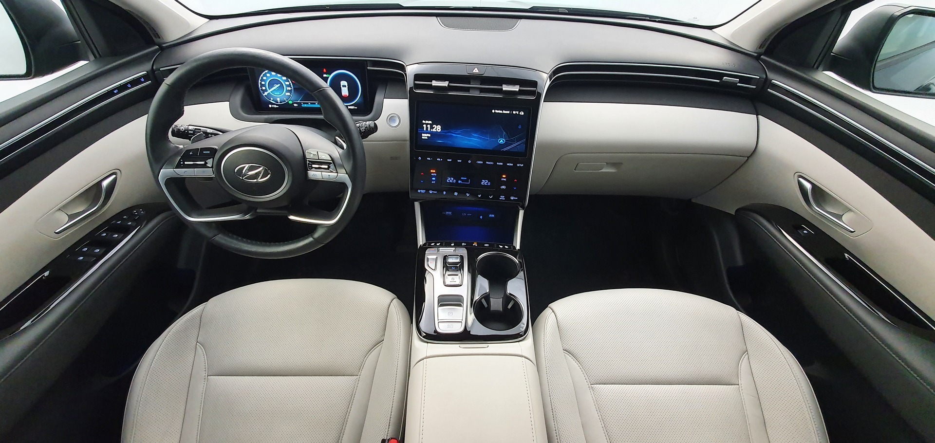 HYUNDAI Tucson 11