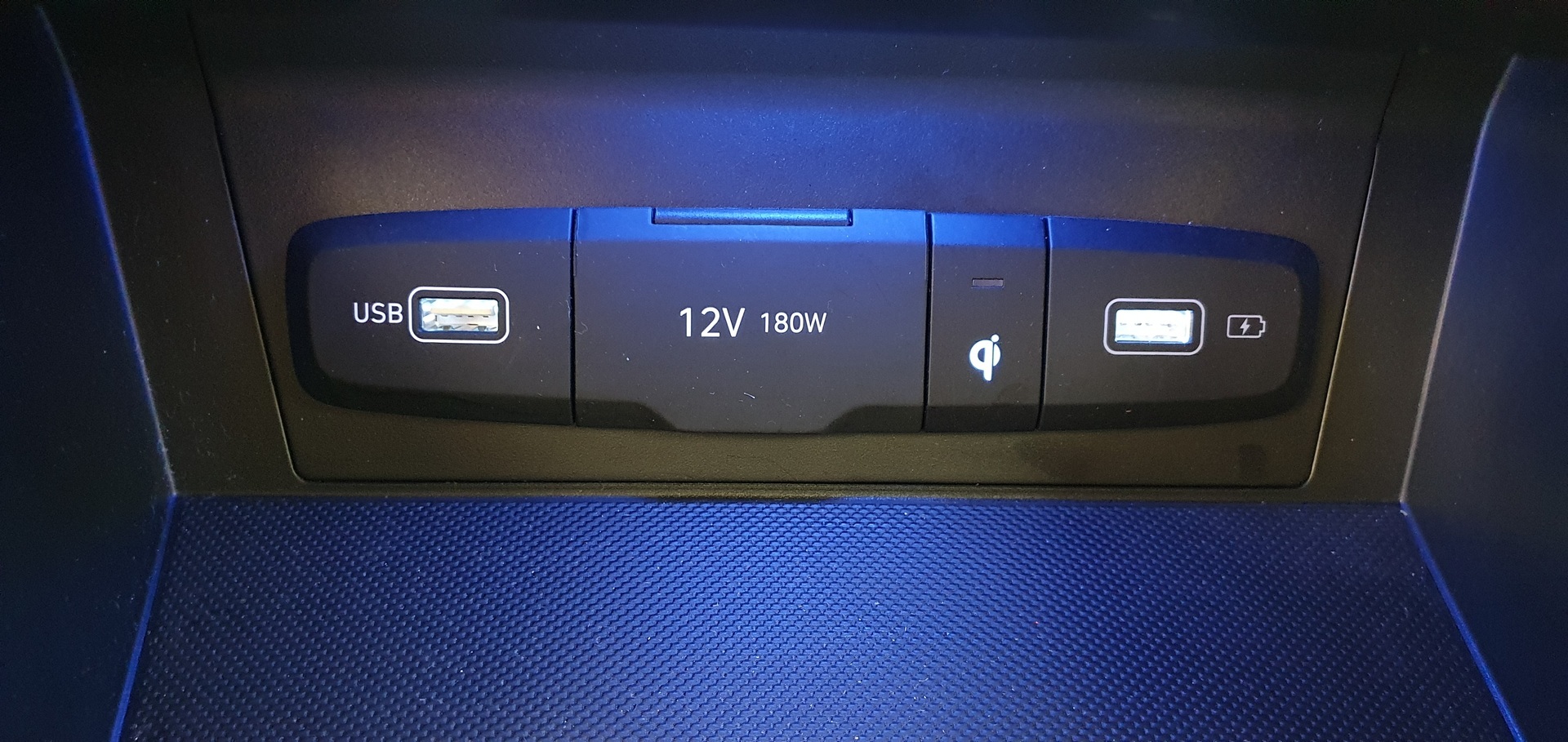 HYUNDAI Tucson 24