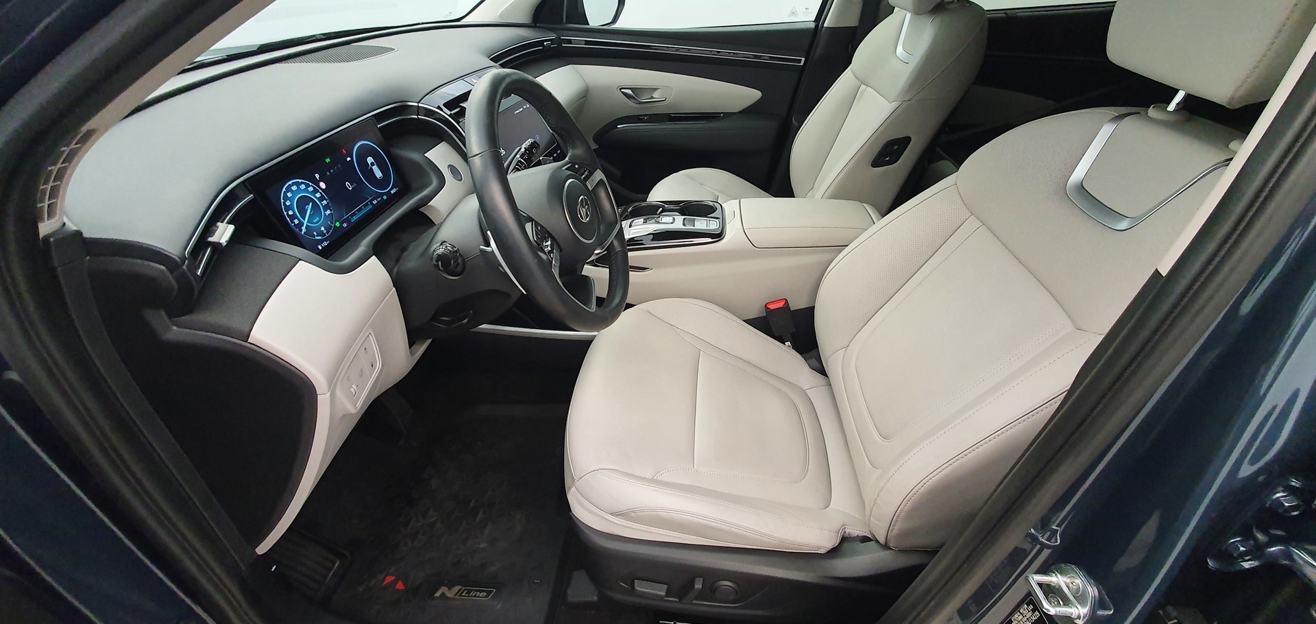 HYUNDAI Tucson 9