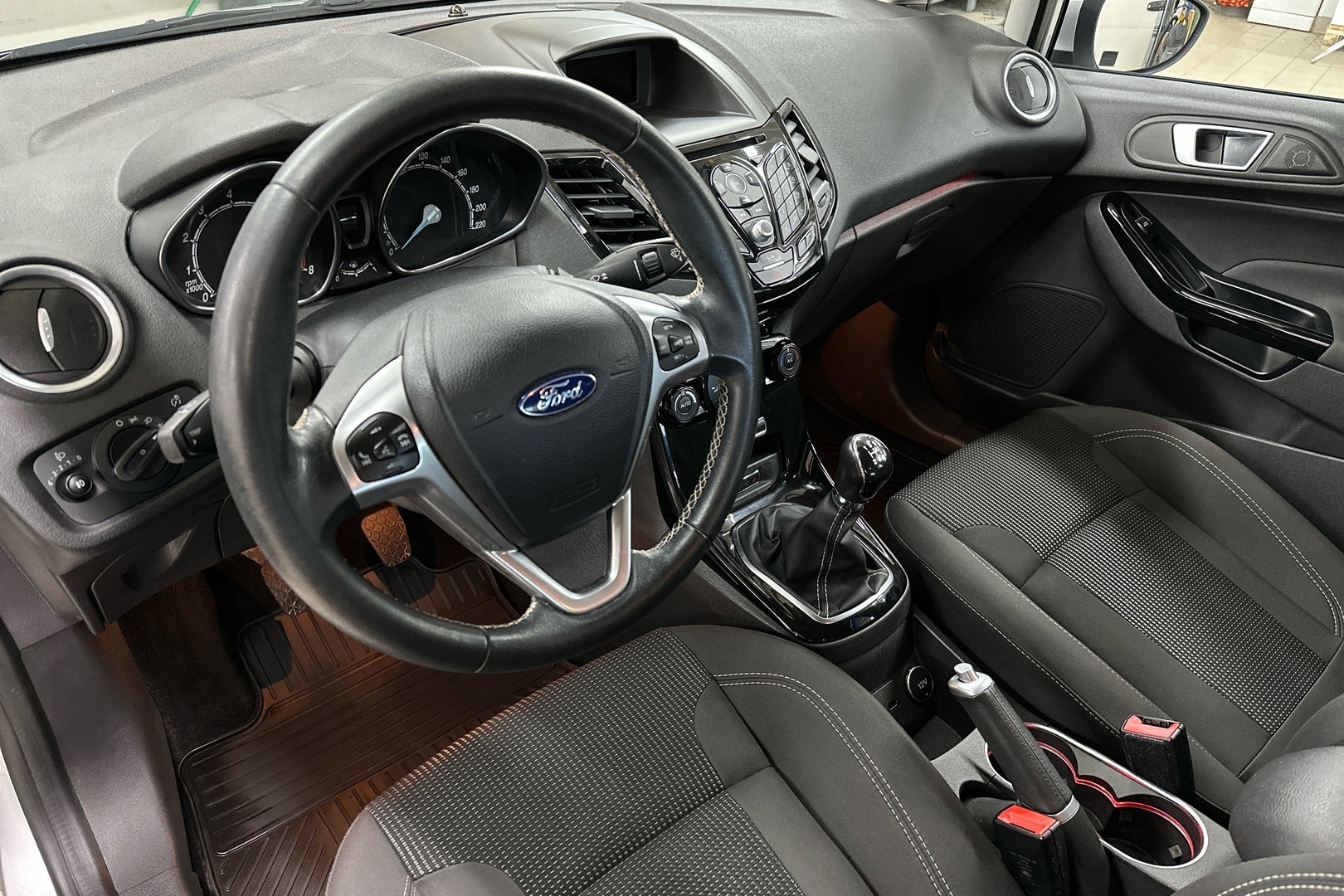 FORD Fiesta 2016