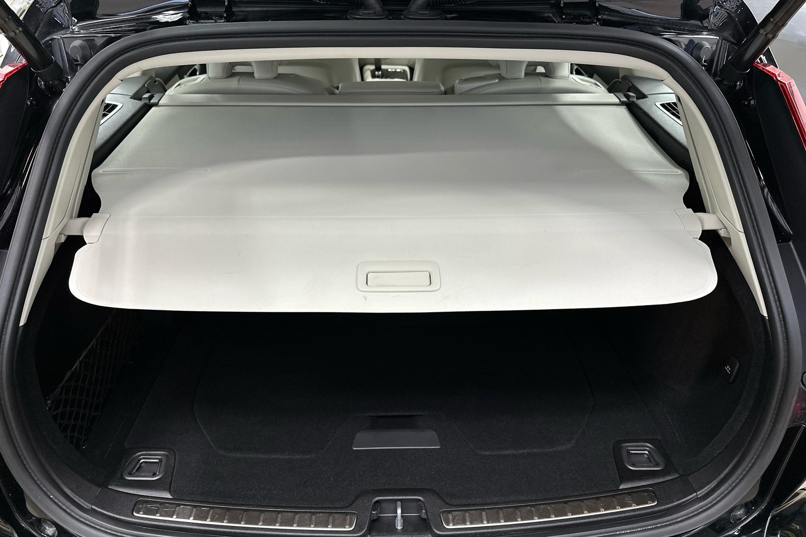 VOLVO V60 2023