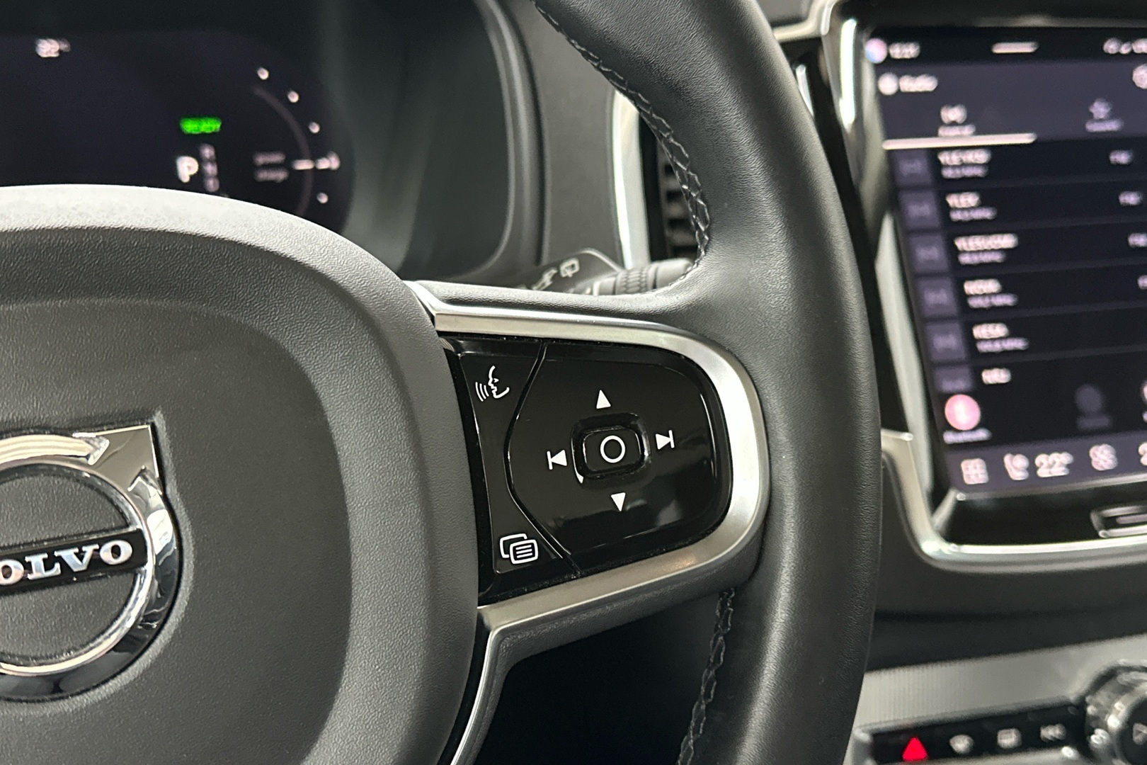 VOLVO XC90 2023