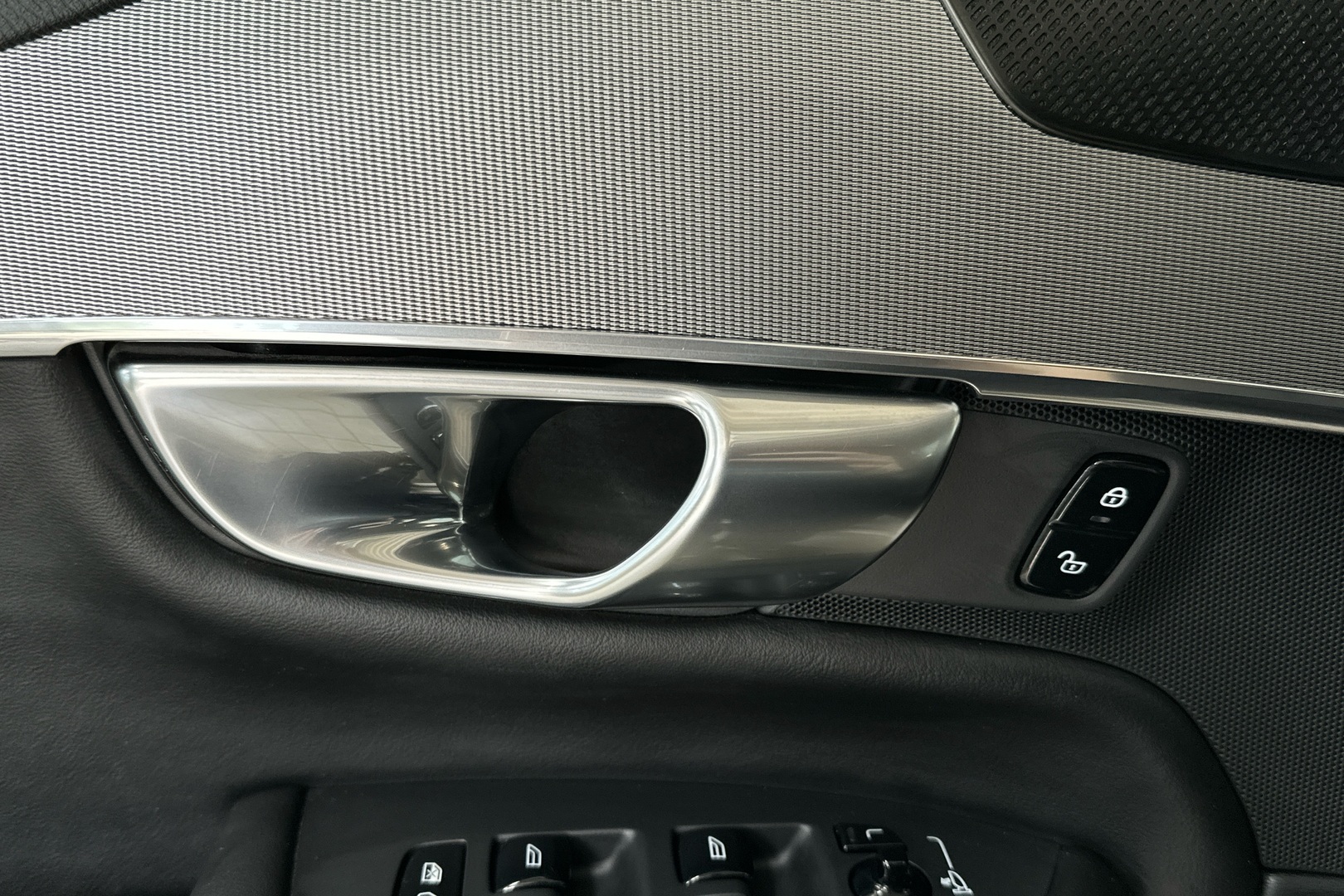 VOLVO XC90 2023