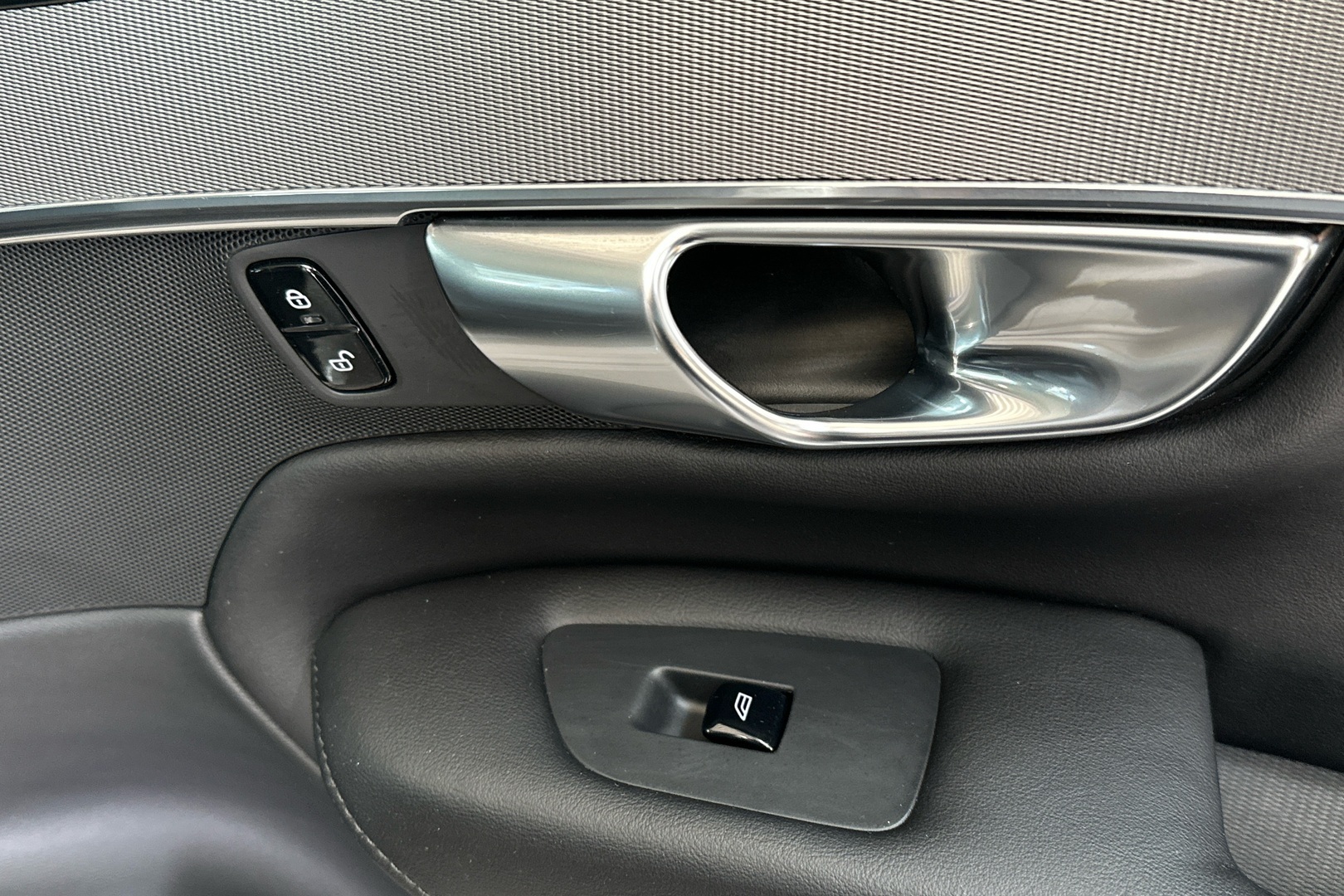 VOLVO XC90 2023