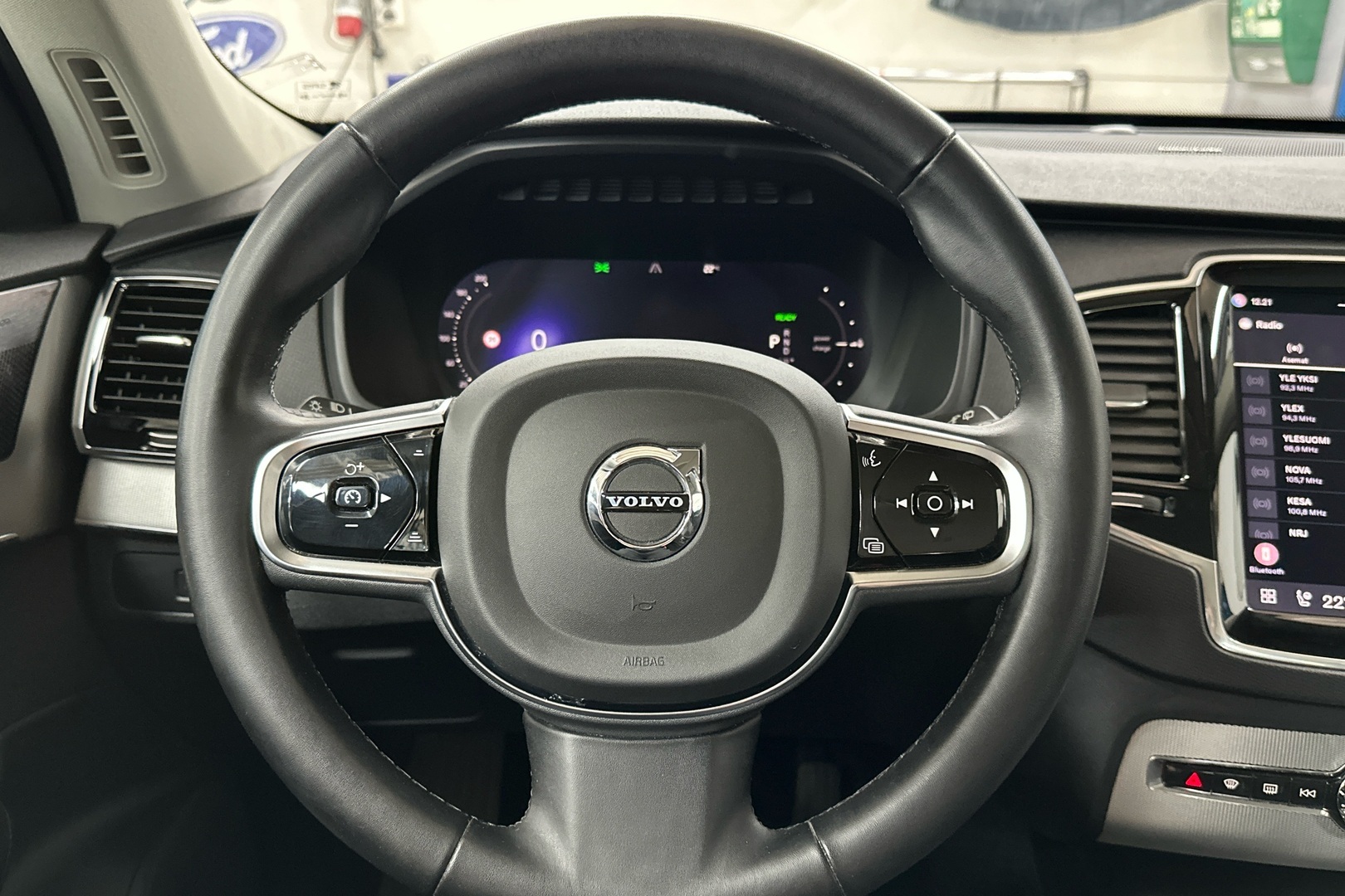 VOLVO XC90 2023