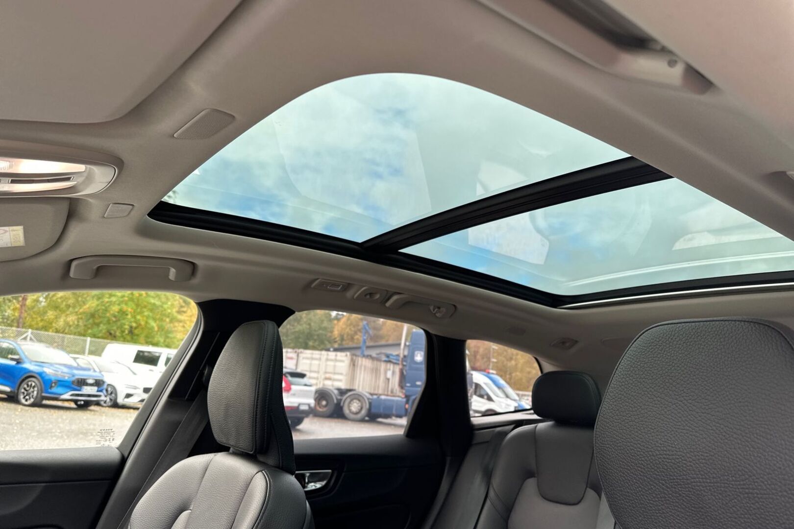 VOLVO XC60 22