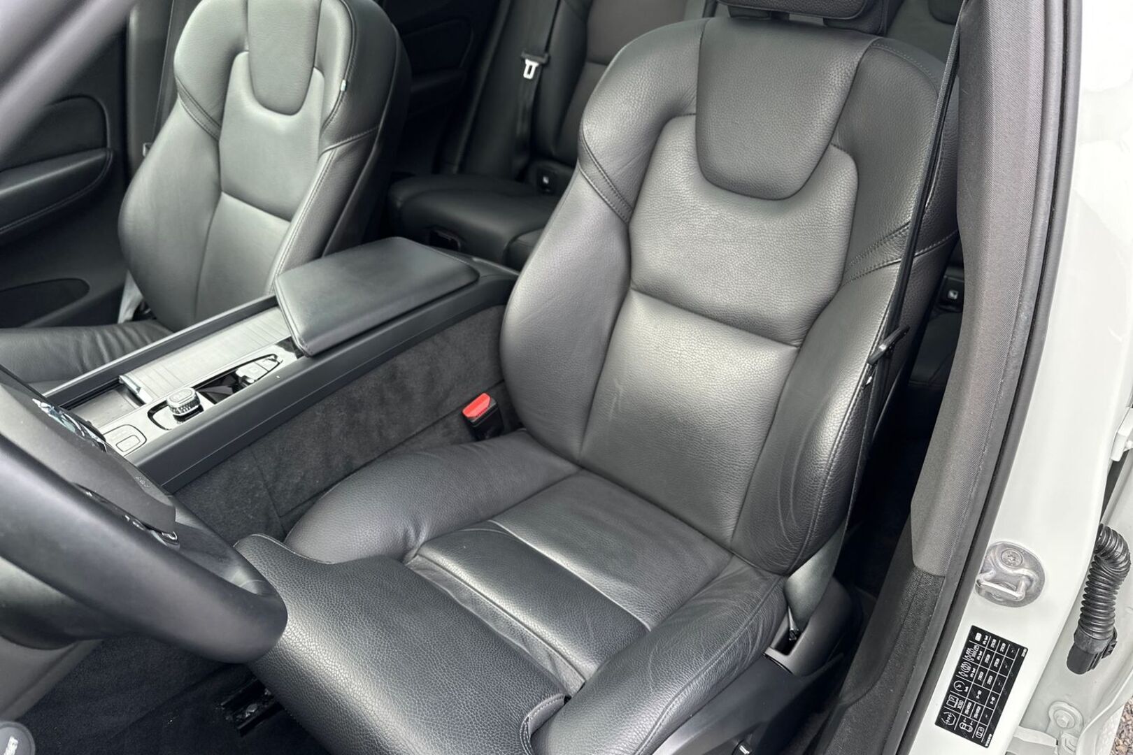VOLVO XC60 23