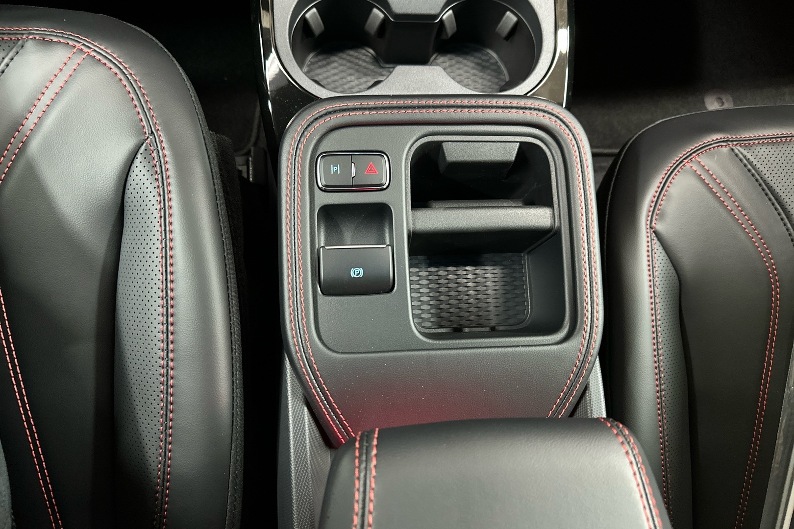 FORD Mustang Mach-E 2026