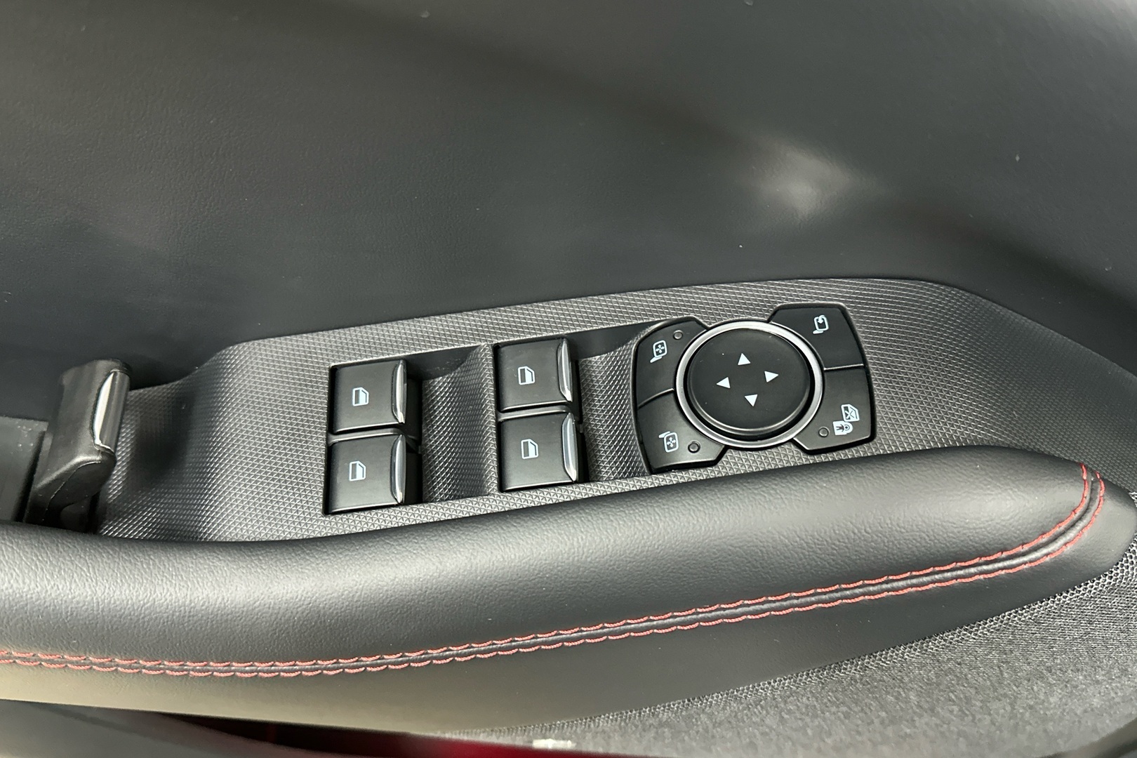 FORD Mustang Mach-E 2025