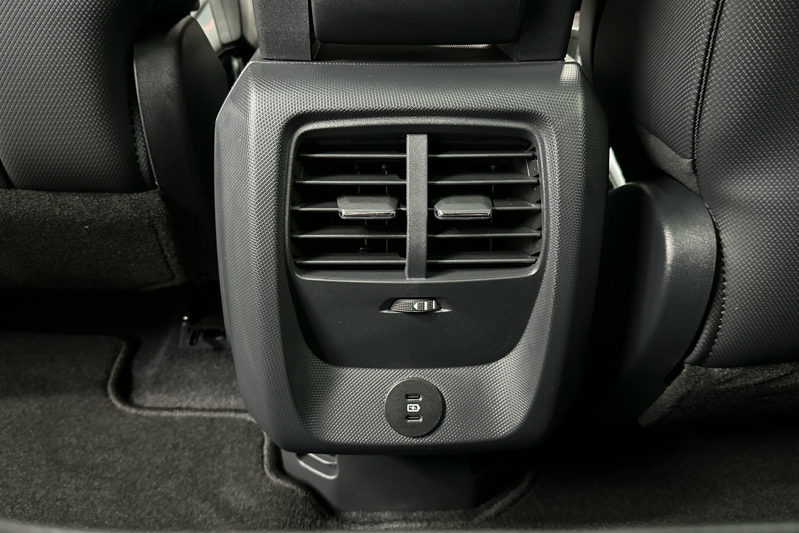 FORD Mustang Mach-E 2025