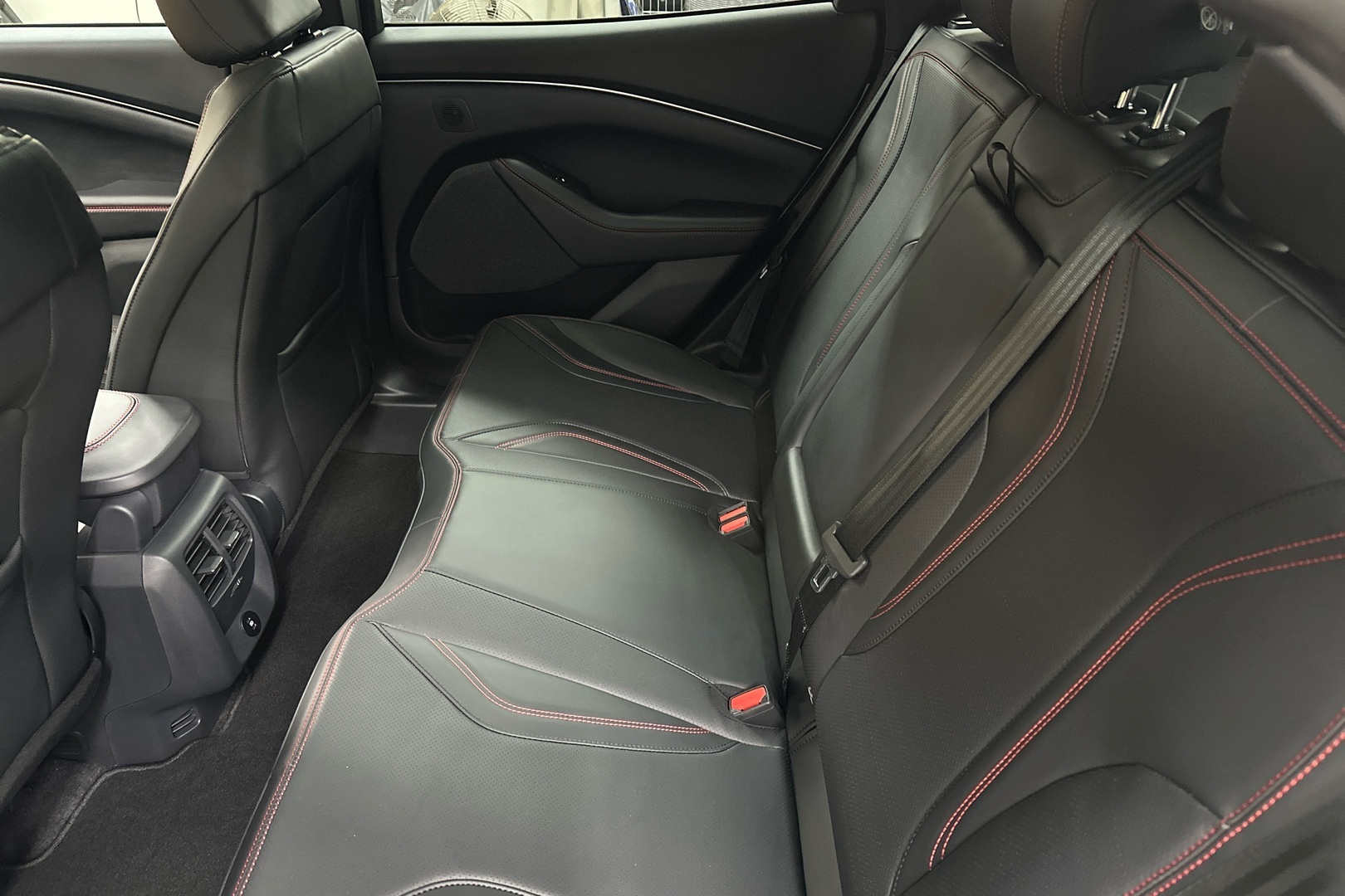 FORD Mustang Mach-E 2025