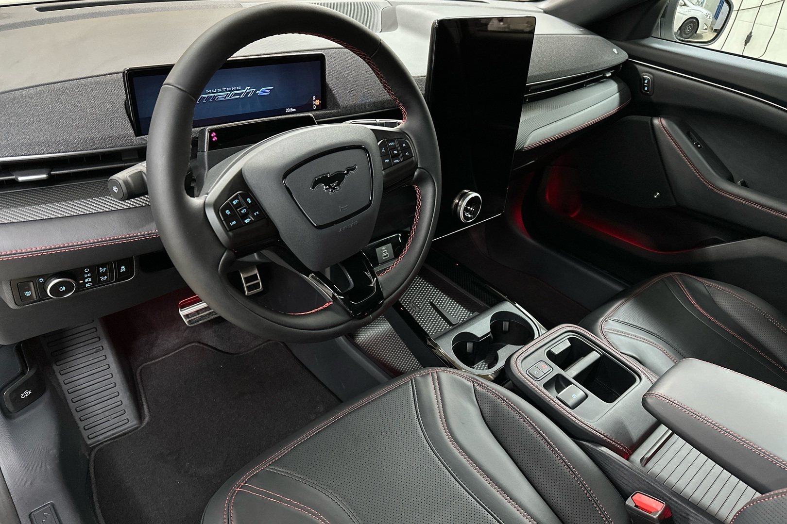 FORD Mustang Mach-E 2025